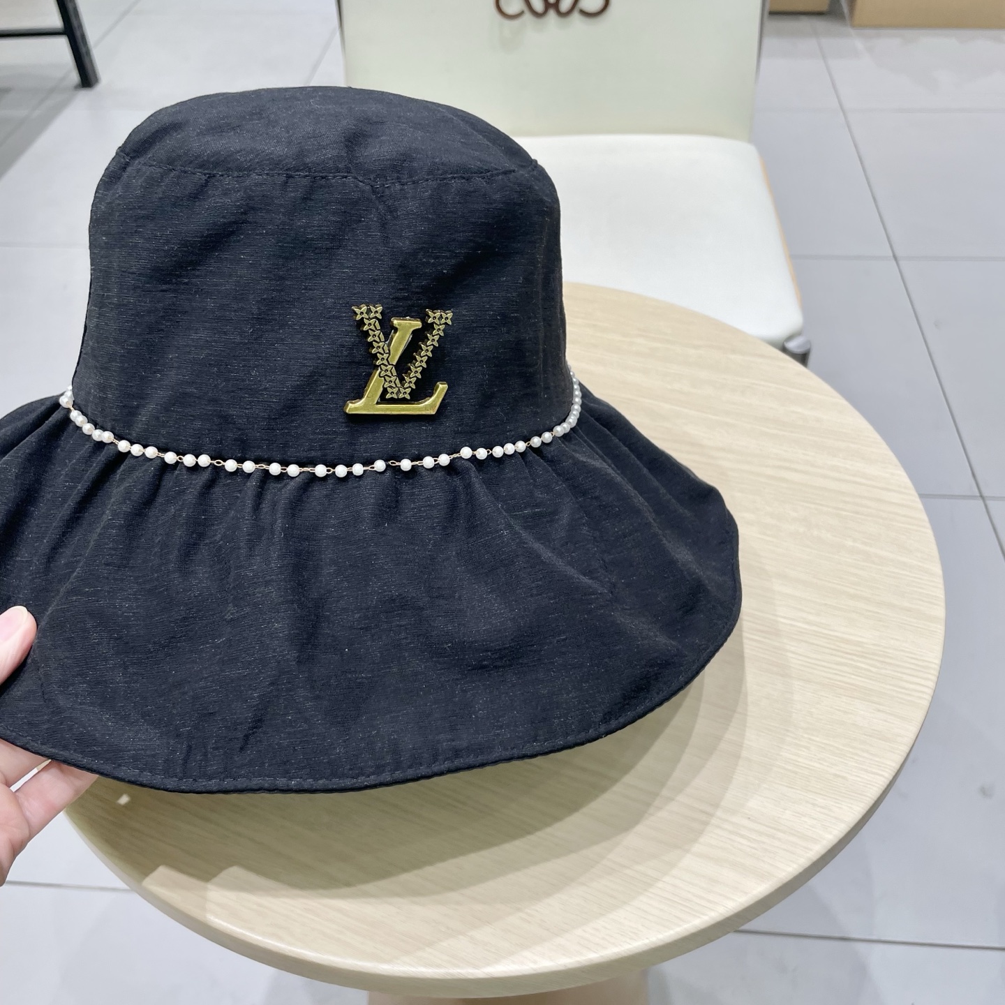 🧢路易威登棒球帽 LouisVuitton😍遮阳帽女夏天薄款时尚链条大檐渔夫帽百搭休闲显脸小遮脸防晒帽潮