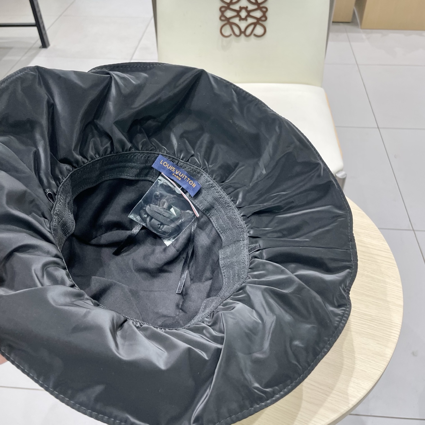 🧢路易威登棒球帽 LouisVuitton😍遮阳帽女夏天薄款时尚链条大檐渔夫帽百搭休闲显脸小遮脸防晒帽潮