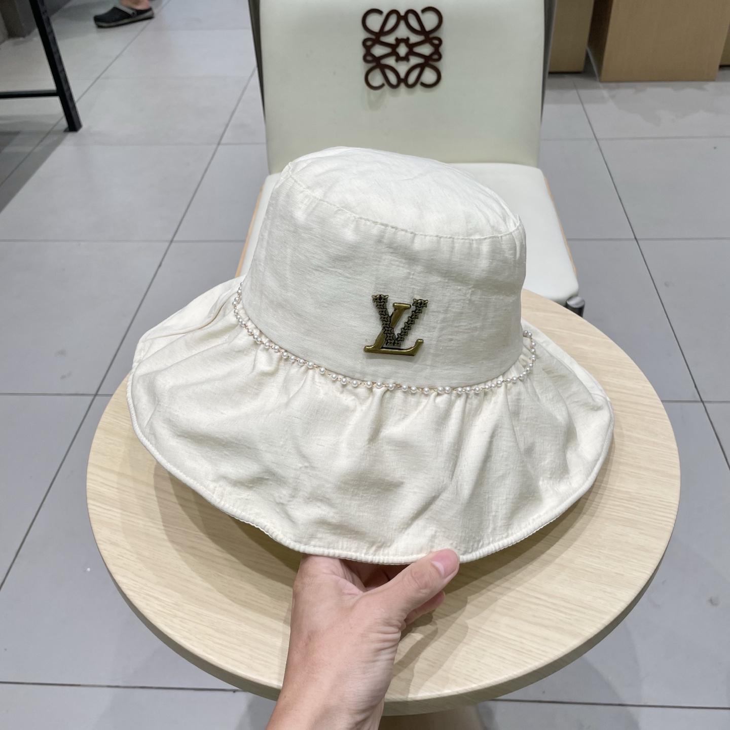 🧢路易威登棒球帽 LouisVuitton😍遮阳帽女夏天薄款时尚链条大檐渔夫帽百搭休闲显脸小遮脸防晒帽潮