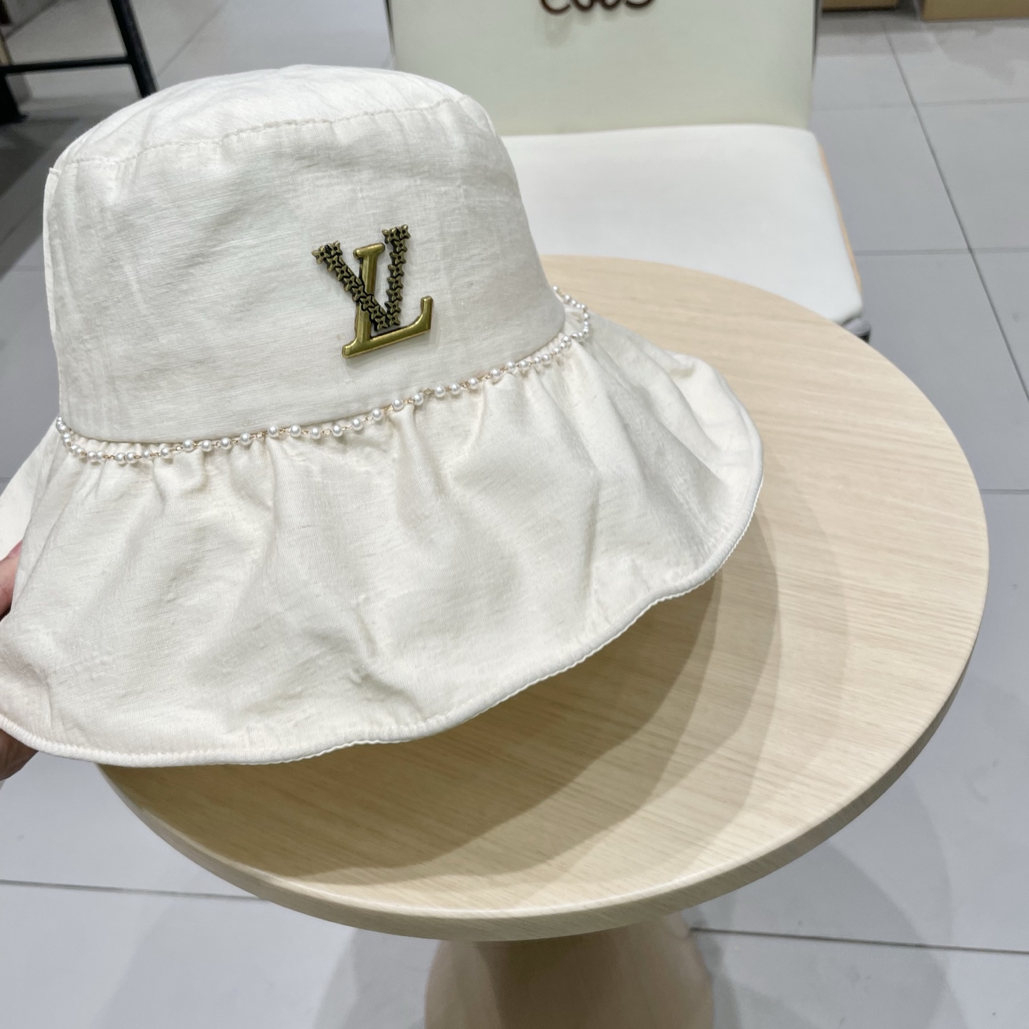 🧢路易威登棒球帽 LouisVuitton😍遮阳帽女夏天薄款时尚链条大檐渔夫帽百搭休闲显脸小遮脸防晒帽潮