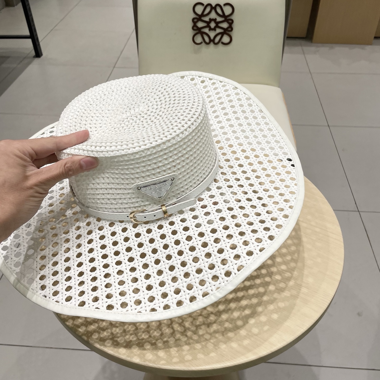 【PRADA普拉达】2025高品质新款草帽，出街必备超好搭配，赶紧入手！