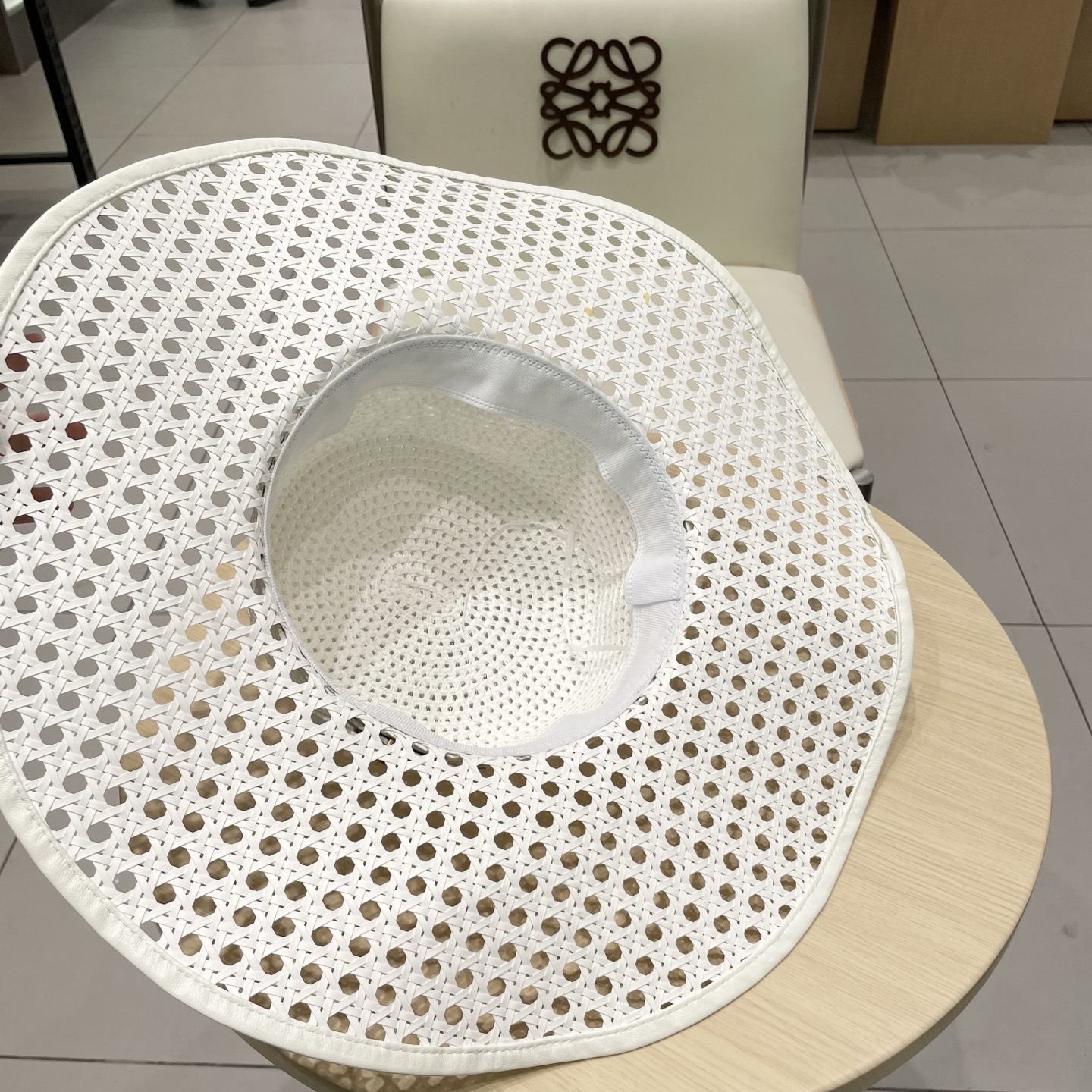 【PRADA普拉达】2025高品质新款草帽，出街必备超好搭配，赶紧入手！
