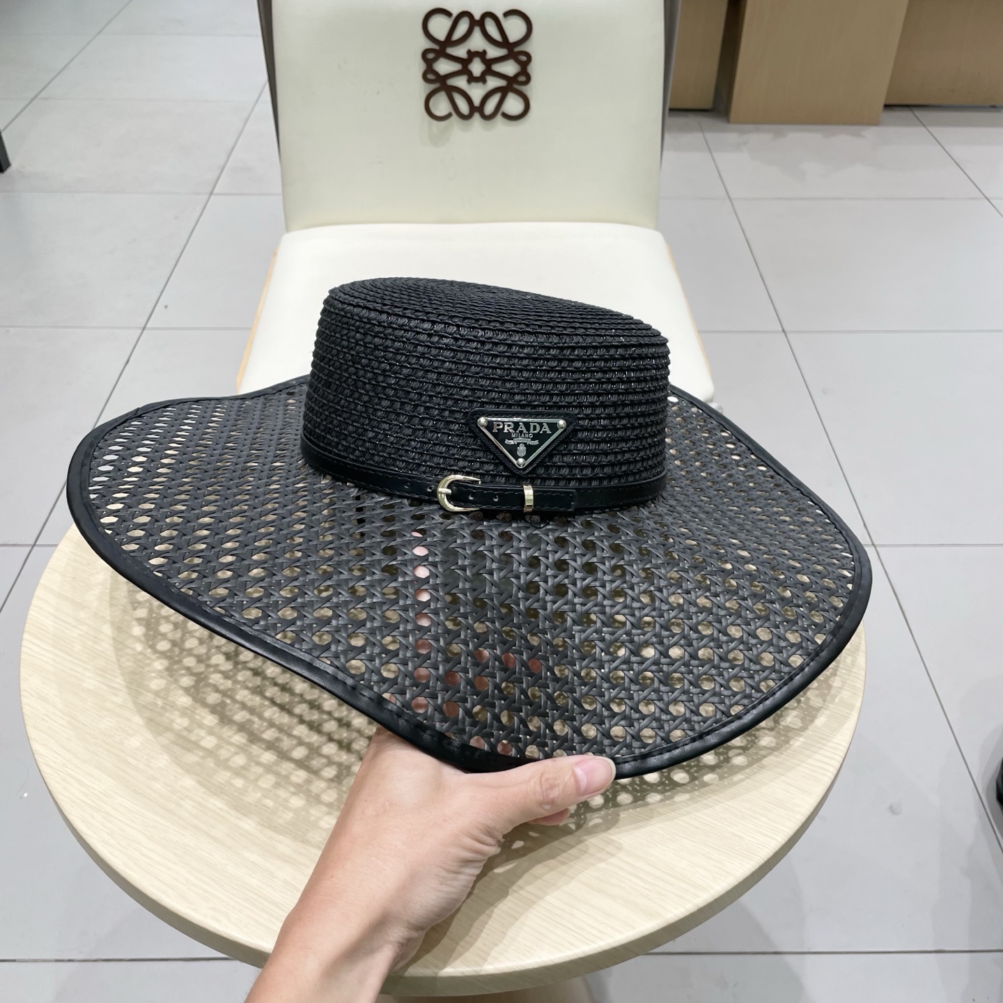 【PRADA普拉达】2025高品质新款草帽，出街必备超好搭配，赶紧入手！