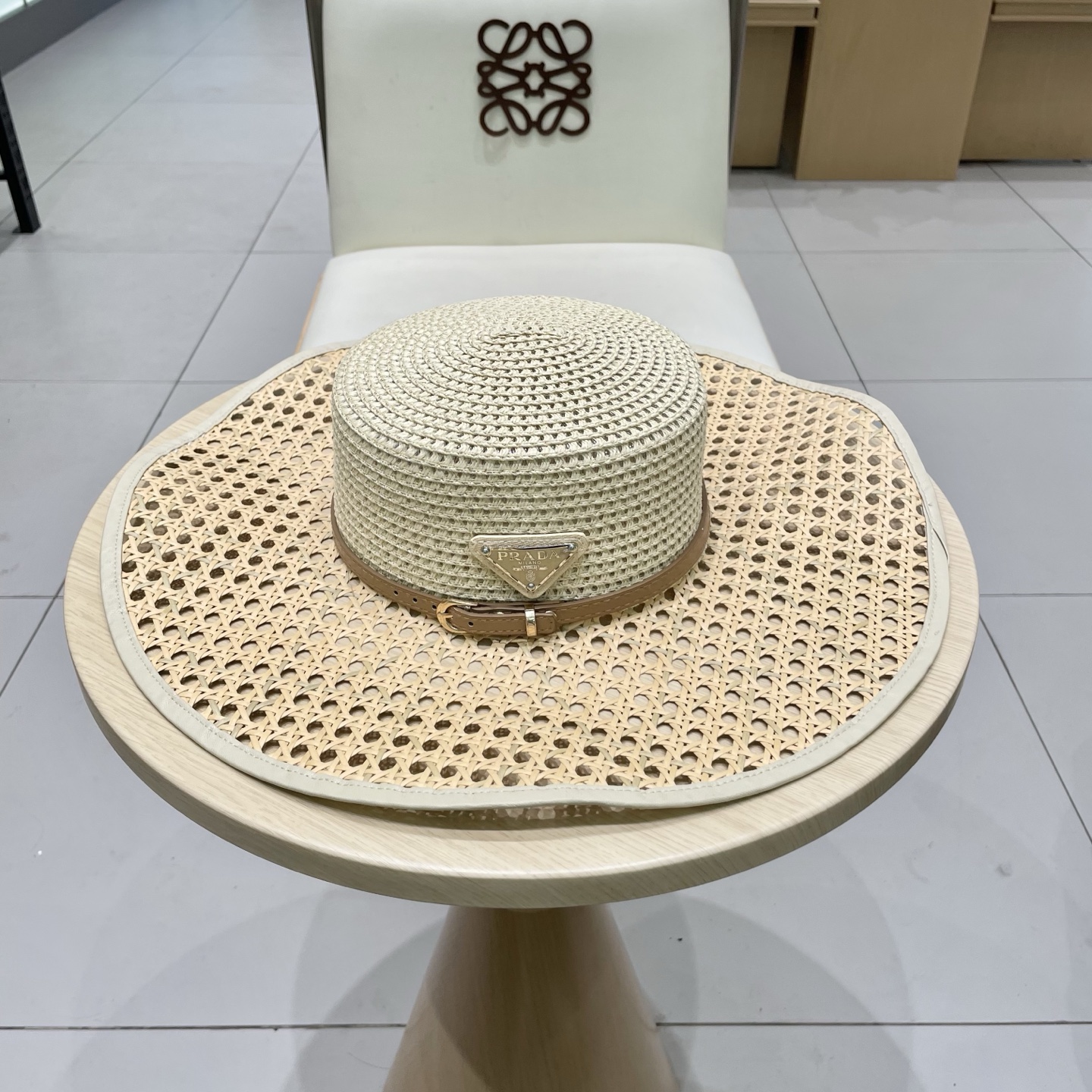 【PRADA普拉达】2025高品质新款草帽，出街必备超好搭配，赶紧入手！