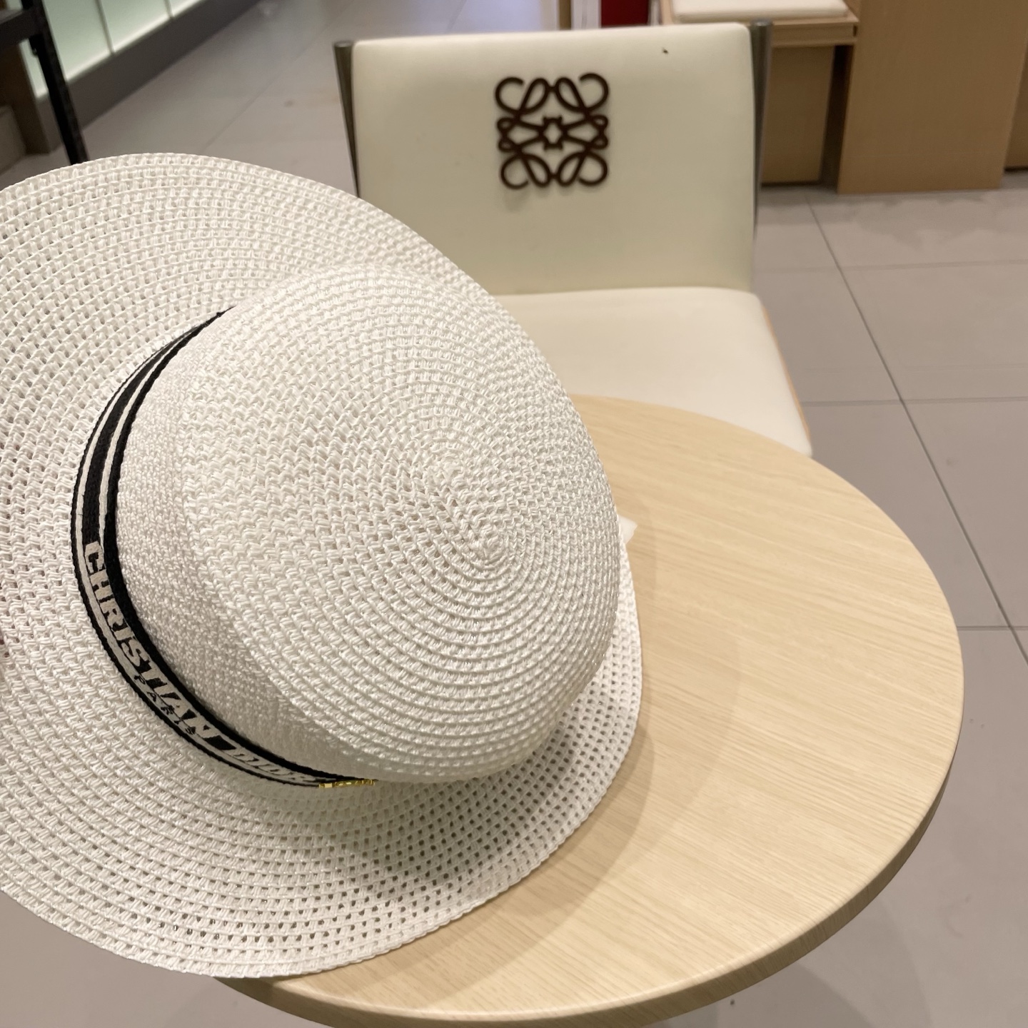 迪奥Dior 新款平顶草帽，高级定制，名媛风，夏季防晒防紫外线，出行必备，百搭好看