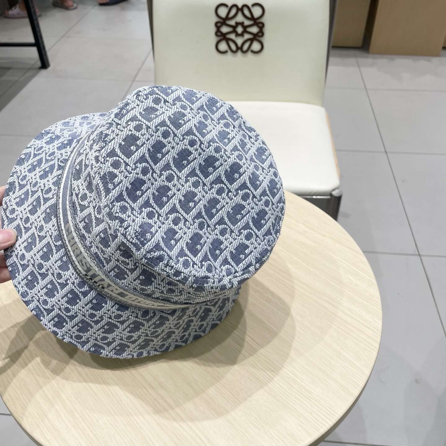  迪奥DIOR 2025新字母logo刺绣格纹布窄檐摩登优雅渔夫帽盆帽女