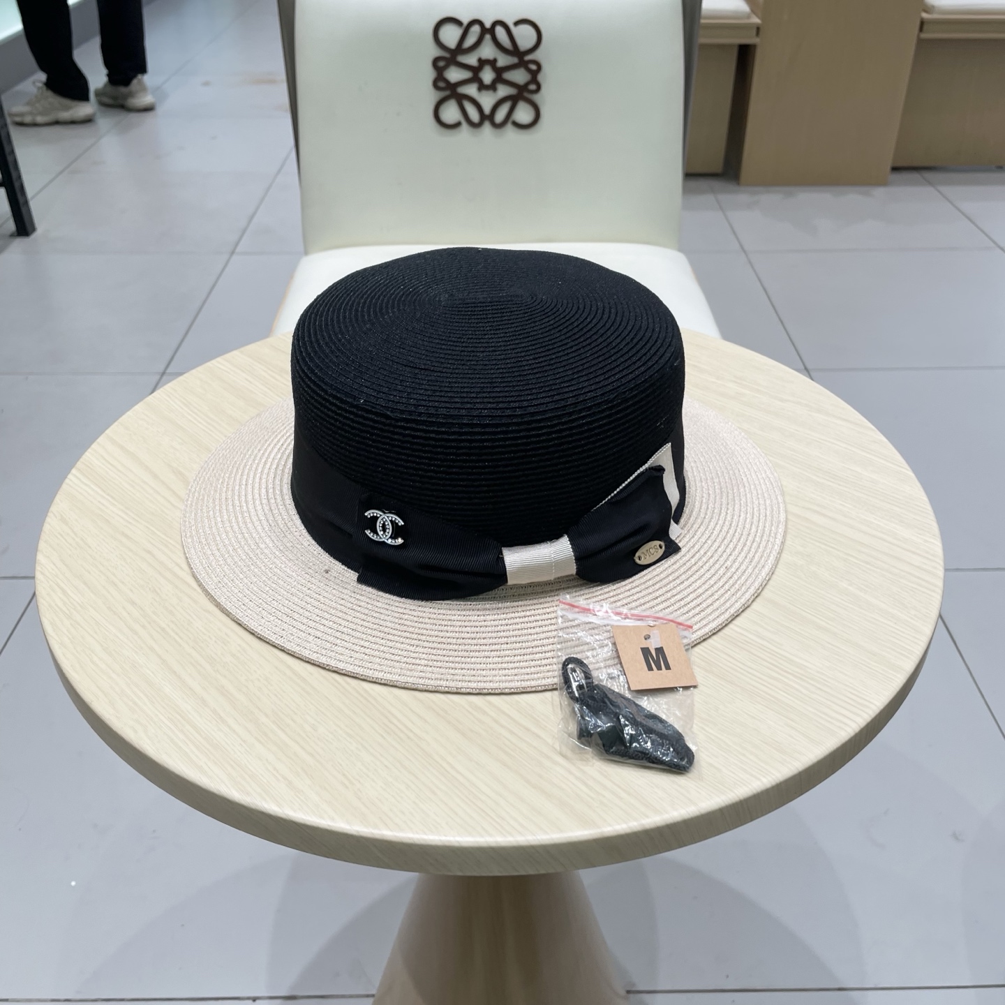 NO:359363,Chanel's new summer thin braided small basin hat, practical high-value beauty, summer requires cool colors, super beautiful flat top sunshade shaping tool, PP grass penis is good!  Material: Planting grass Head circumference: 57cm adjustable hat Straw hat Fisherman hat Baseball hat, hat, chanel, espadrilles, hatschanel夏季新款细辫小盆帽 实用的高颜值美物,夏日就是需要清凉色系, 超美平顶遮阳凹造型利器,PP草遮阳具好！ 材质:植草 头围:57cm可调节帽子草帽渔夫帽棒球帽,帽子,chanel,espadrilles,hats,hat