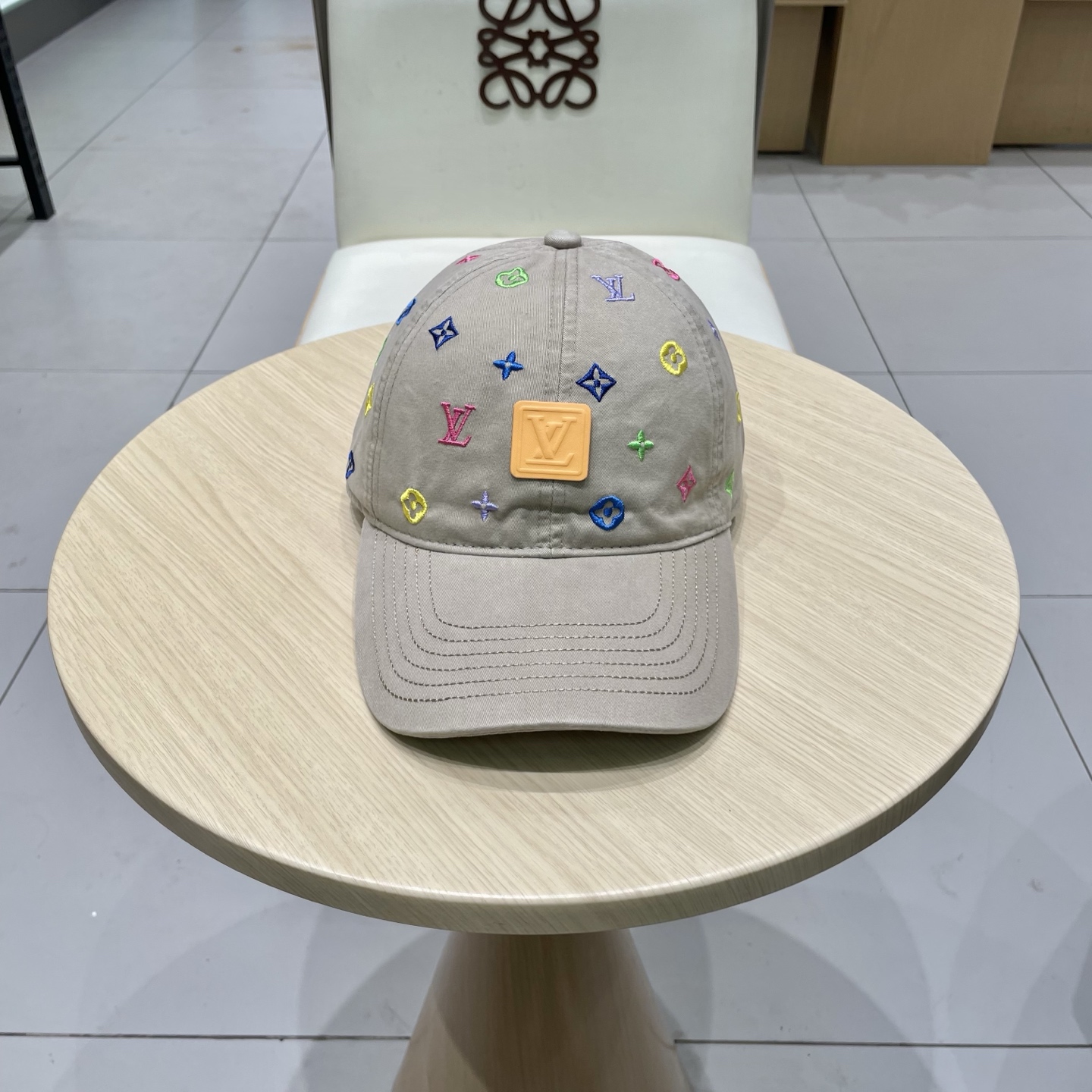 NO:359353,LV Louis Vuitton official website high-end shipping, classic embroidered baseball cap, available in all seasons, must-have when going out, very showy little hat, straw hat, fisherman hat, baseball cap, hat, louis vuitton, louis vuitton, espadrilles, hatsLV路易威登 官网高版出货,经典刺绣棒球帽,四季可用,出门必备,非常显脸小帽子草帽渔夫帽棒球帽,帽子,louis vuitton,louis vuitton,espadrilles,hats,hat