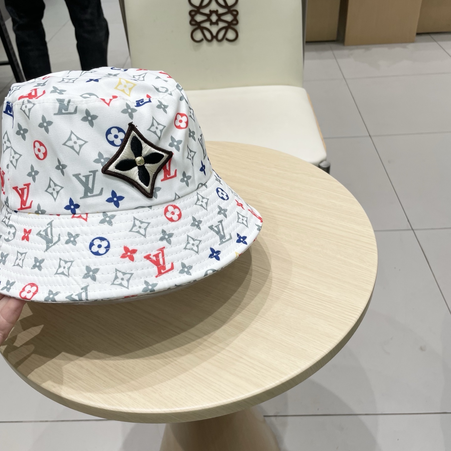 LV新款渔夫帽，老花字头围57cm