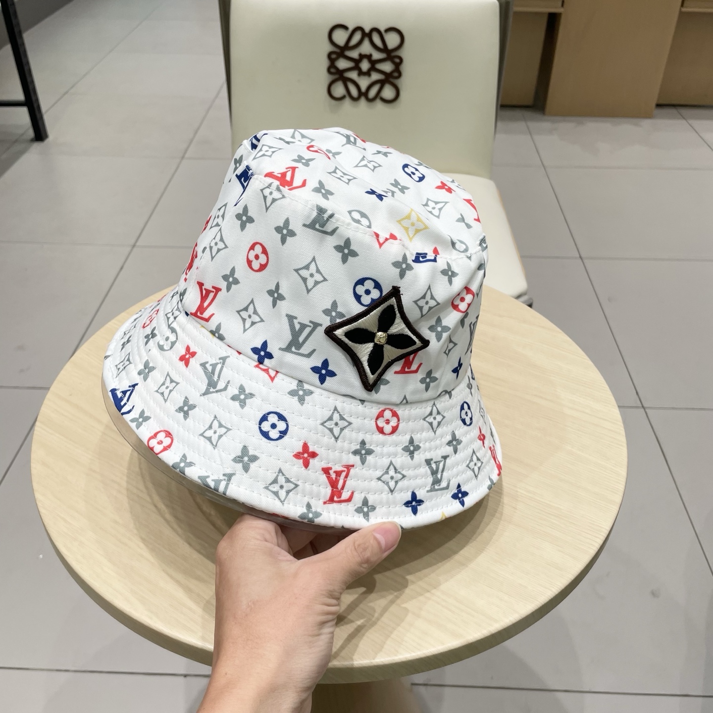 LV新款渔夫帽，老花字头围57cm