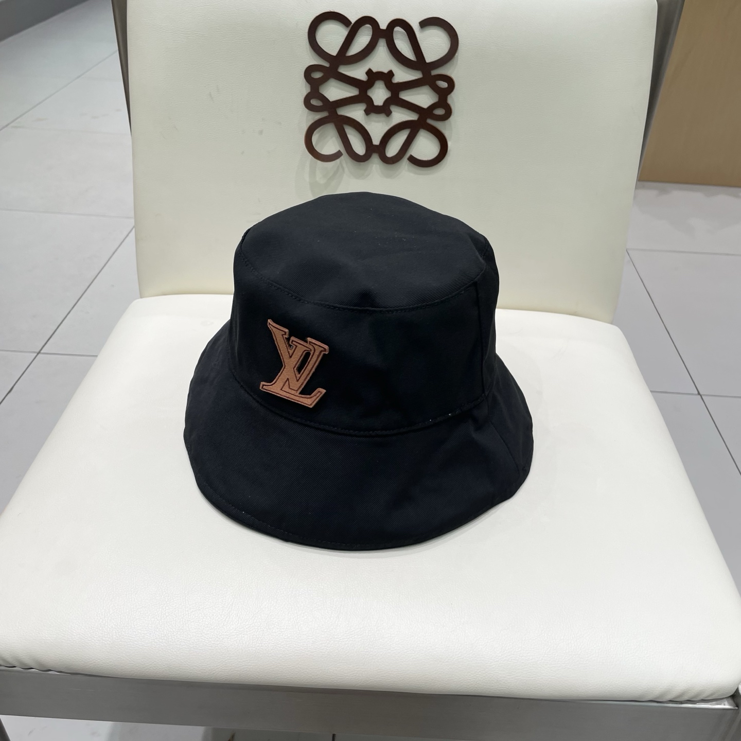 LV 路易威登新款渔夫帽，头围57cm