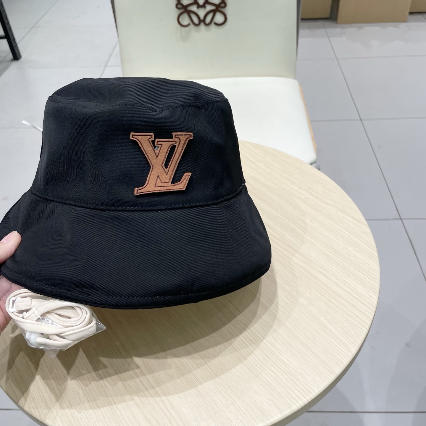 LV 路易威登新款渔夫帽，头围57cm