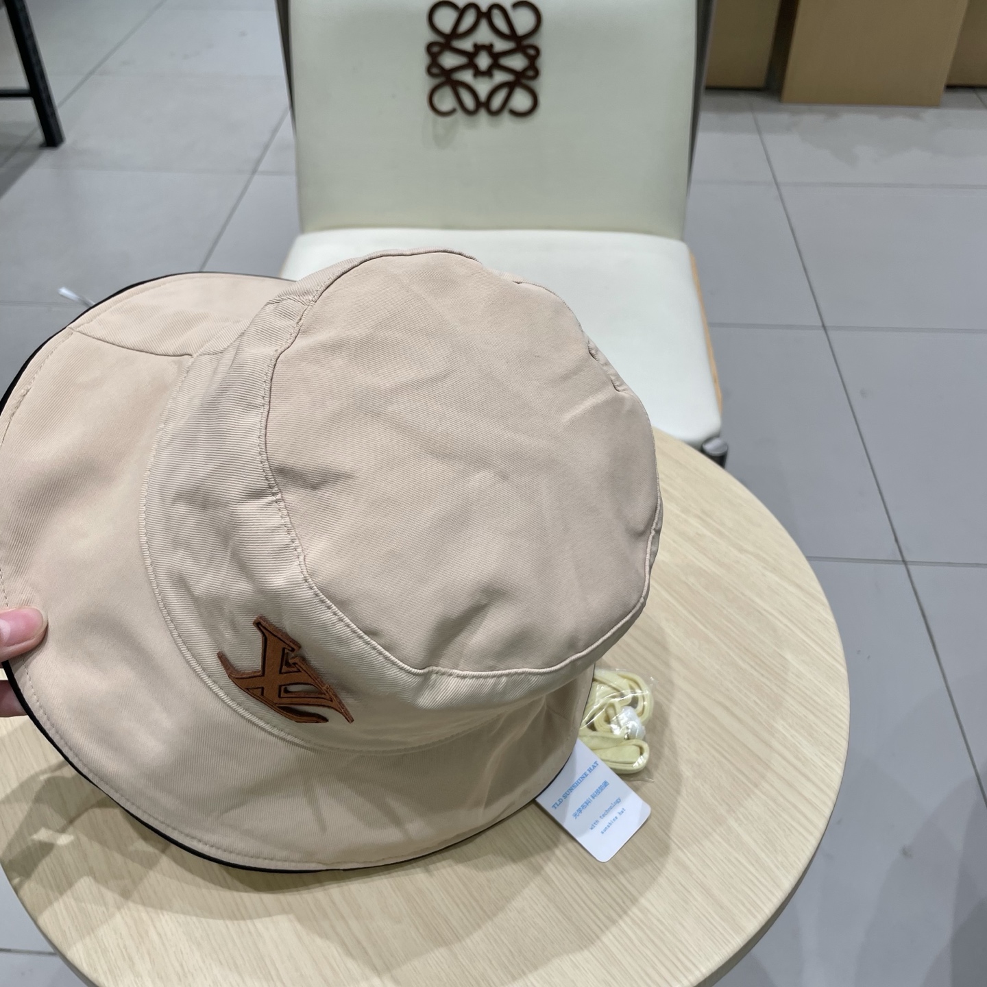 LV 路易威登新款渔夫帽，头围57cm