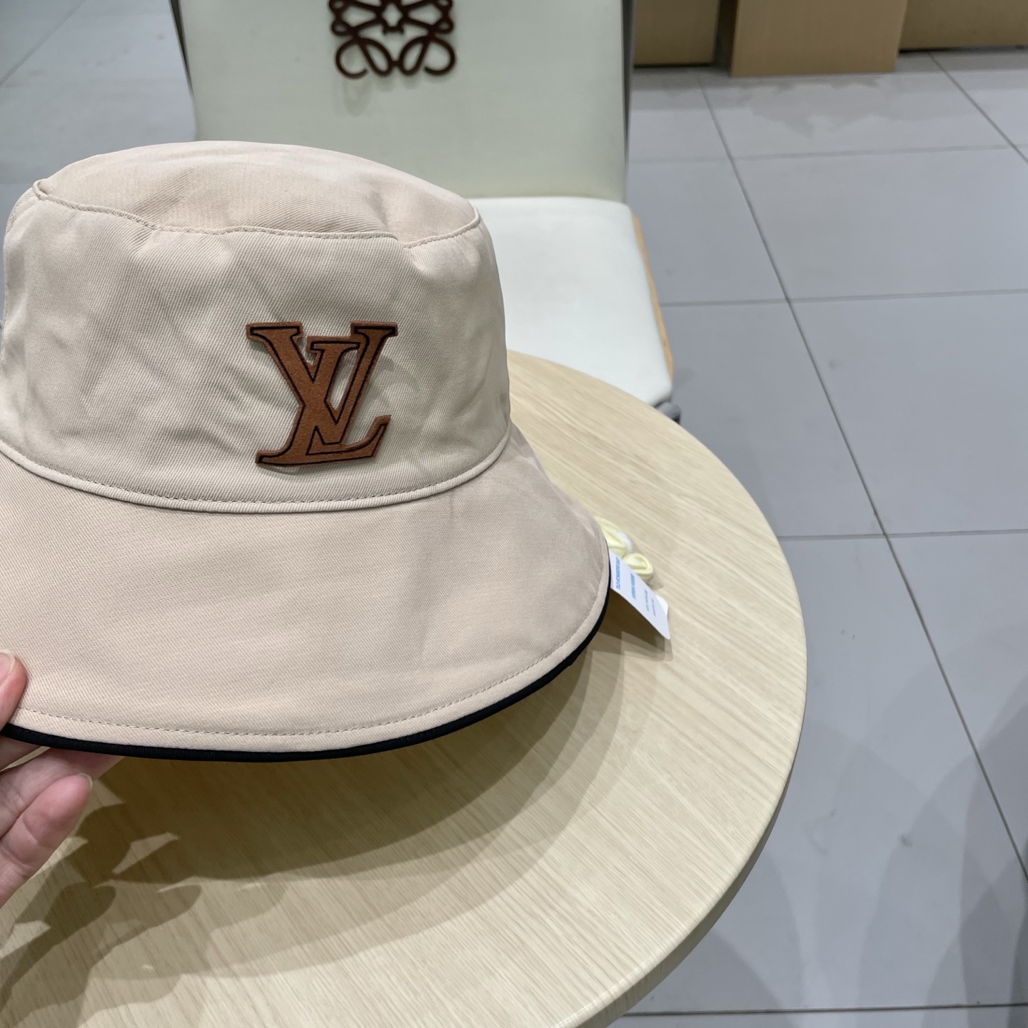 LV 路易威登新款渔夫帽，头围57cm