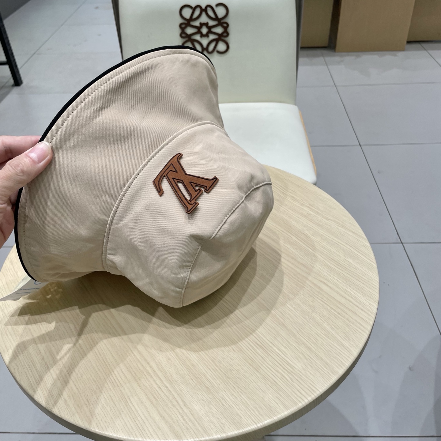 LV 路易威登新款渔夫帽，头围57cm