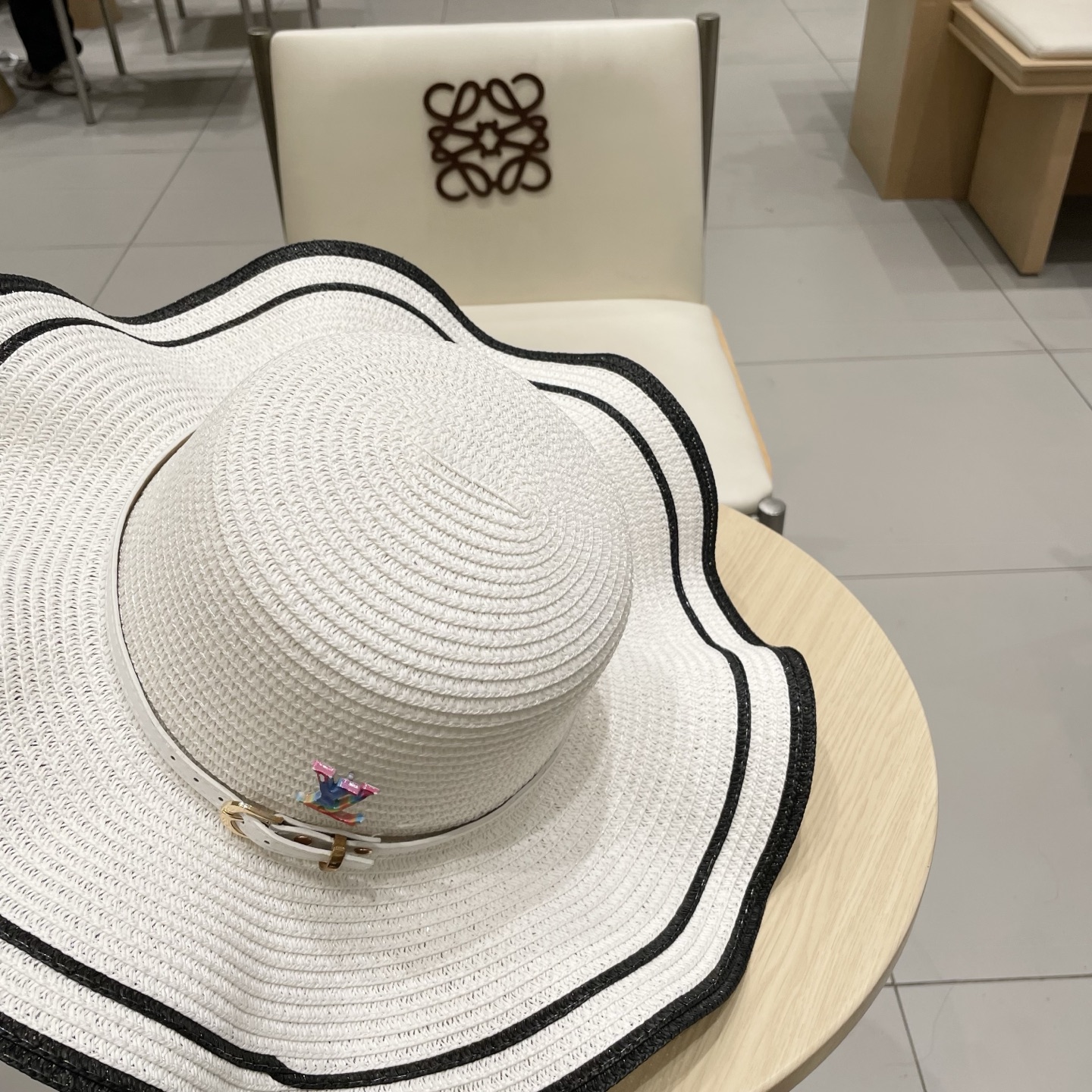 LV路易威登新款草帽，圆顶礼帽，头围57cm