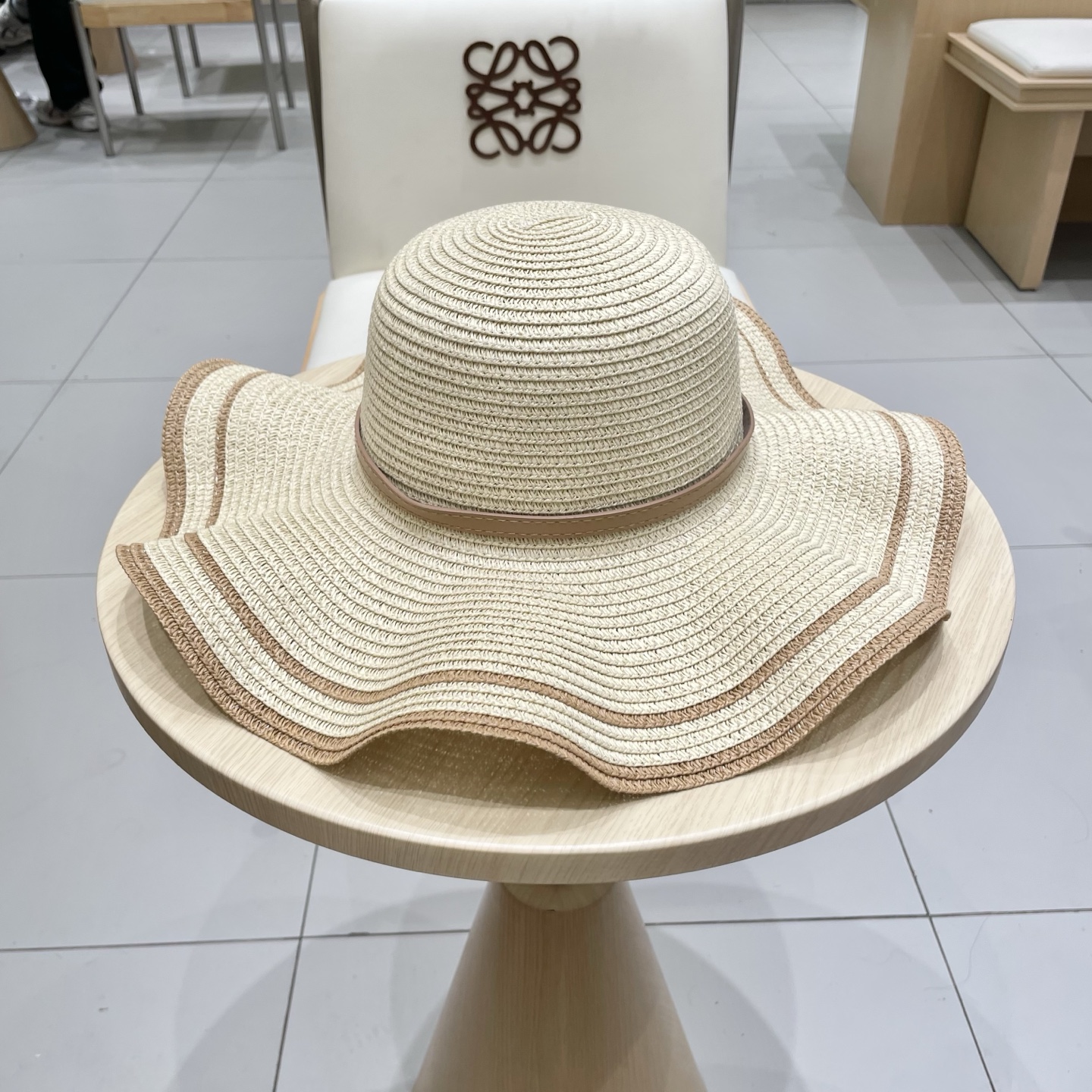 LV路易威登新款草帽，圆顶礼帽，头围57cm