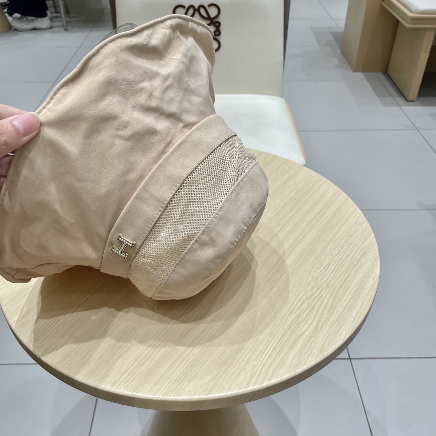   Hermes爱马仕网纱防晒渔夫帽显脸小2025夏季新款户外出游遮阳帽大檐太阳帽