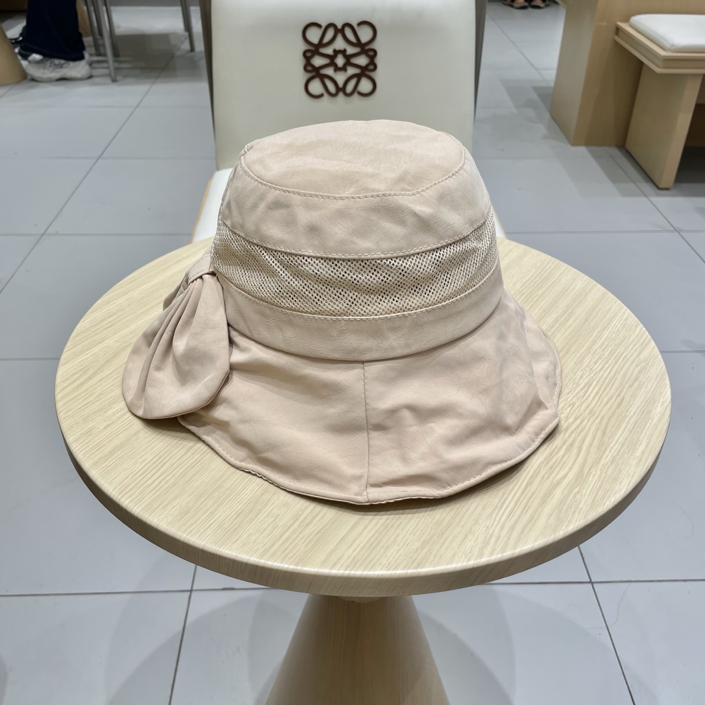   Hermes爱马仕网纱防晒渔夫帽显脸小2025夏季新款户外出游遮阳帽大檐太阳帽