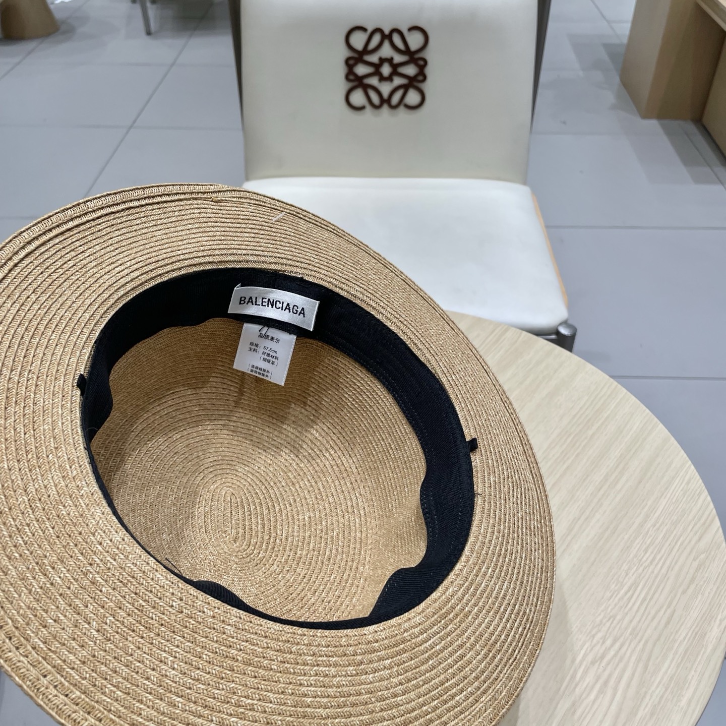 BALENCIAGA巴黎世家夏季新款细辫小盆帽实用的高颜值美物，夏日就是需要清凉色系，超美平顶遮阳凹造型