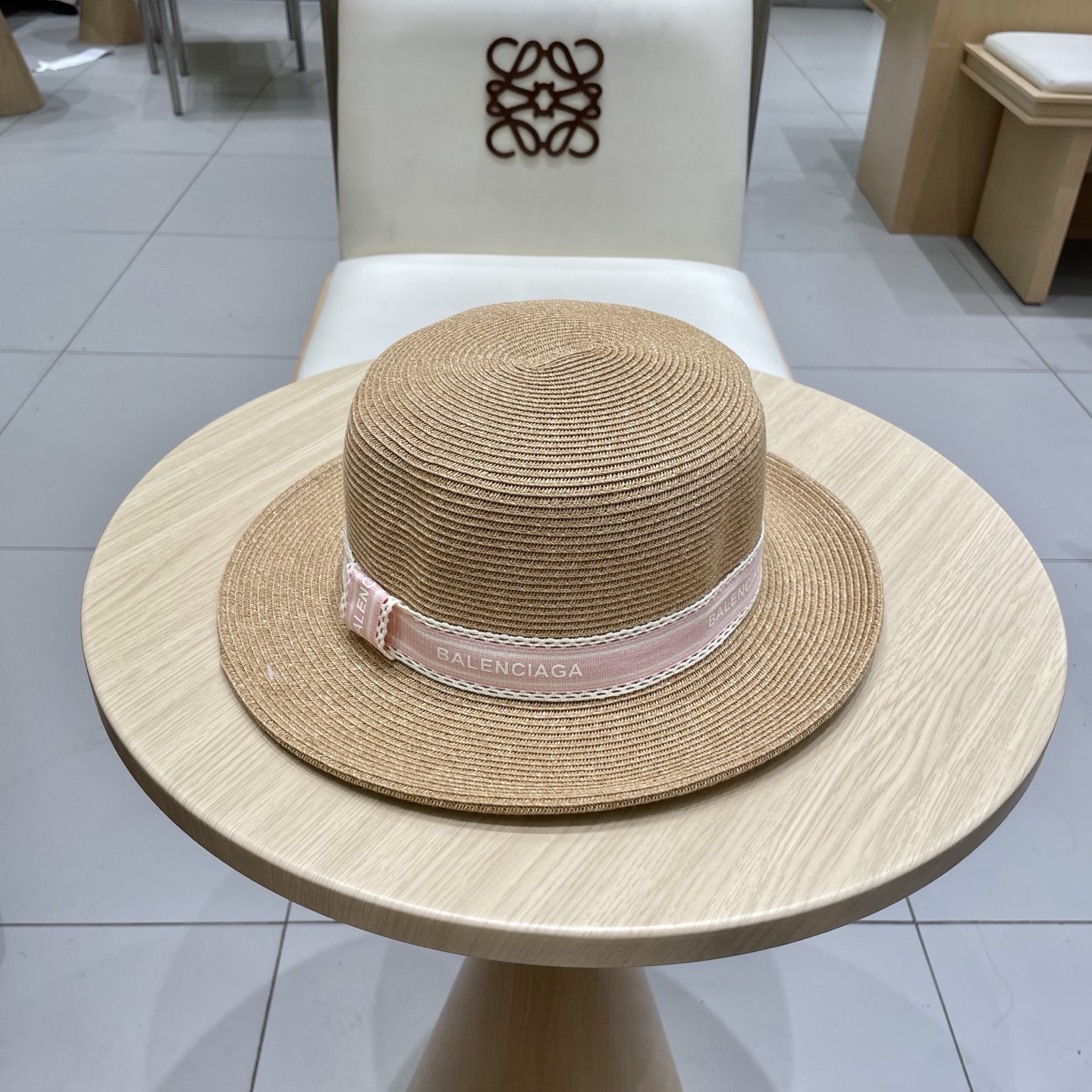 BALENCIAGA巴黎世家夏季新款细辫小盆帽实用的高颜值美物，夏日就是需要清凉色系，超美平顶遮阳凹造型