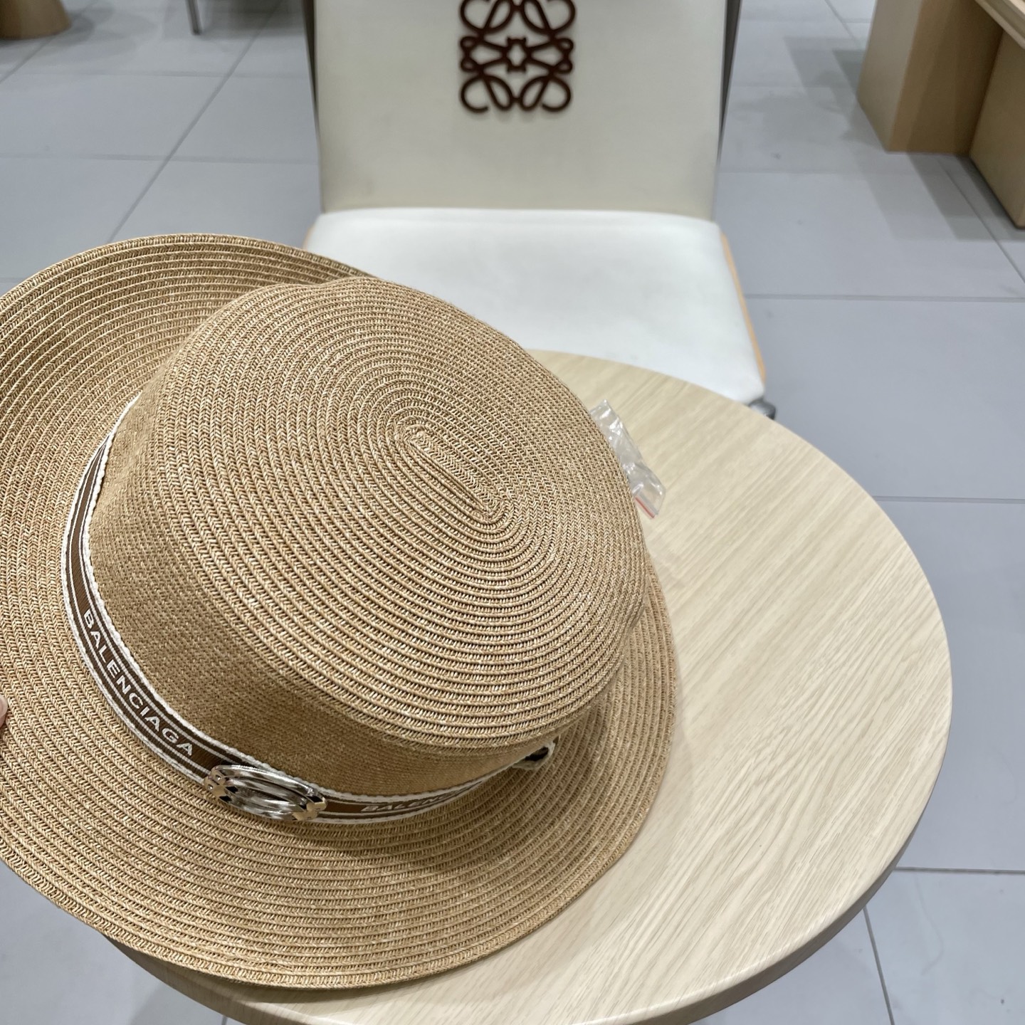 BALENCIAGA巴黎世家夏季新款细辫小盆帽实用的高颜值美物，夏日就是需要清凉色系，超美平顶遮阳凹造型