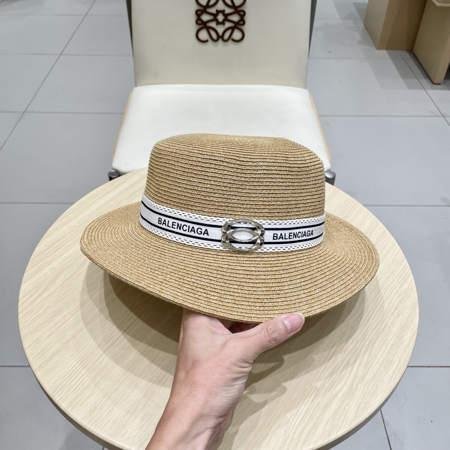 BALENCIAGA巴黎世家夏季新款细辫小盆帽实用的高颜值美物，夏日就是需要清凉色系，超美平顶遮阳凹造型