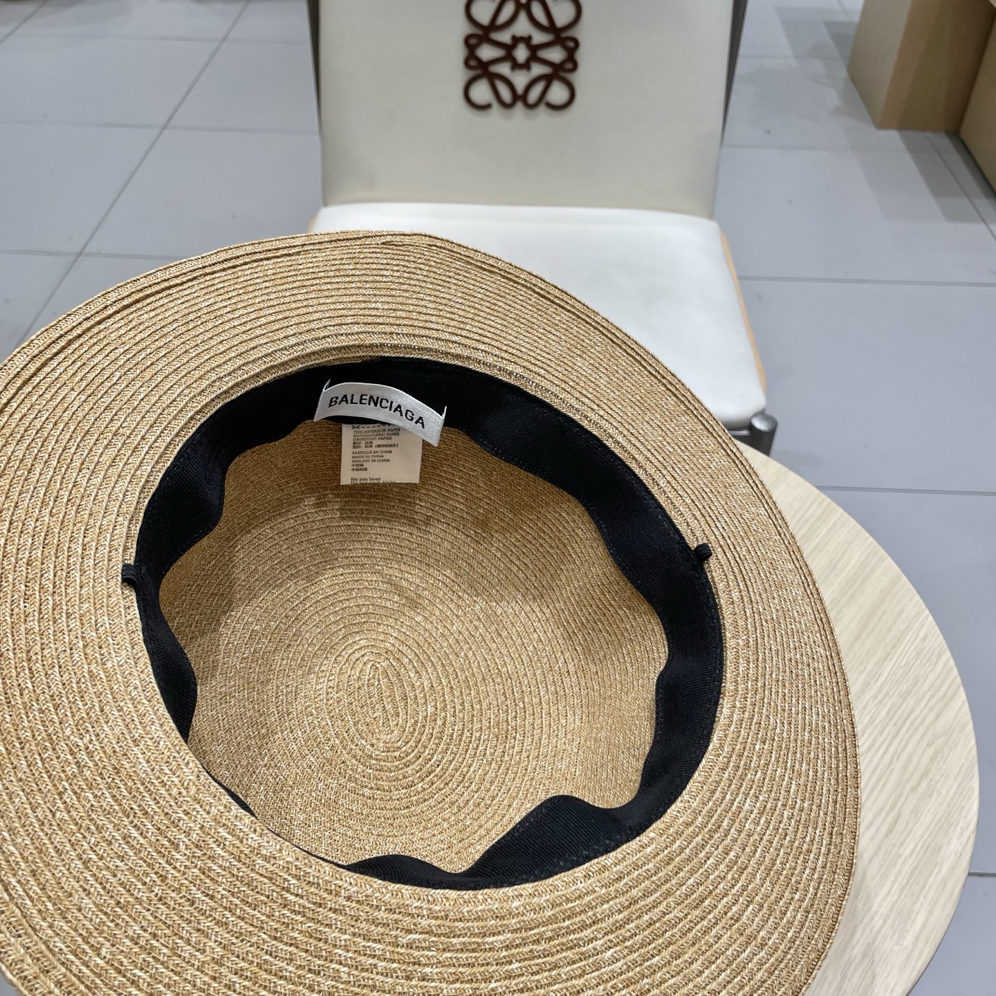 BALENCIAGA巴黎世家夏季新款细辫小盆帽实用的高颜值美物，夏日就是需要清凉色系，超美平顶遮阳凹造型