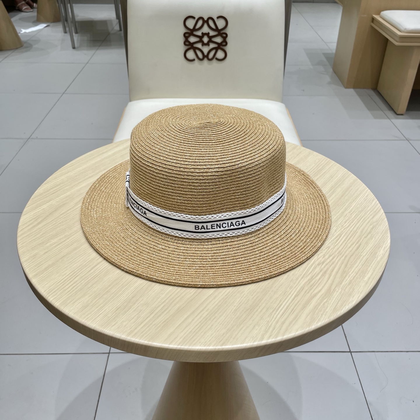 BALENCIAGA巴黎世家夏季新款细辫小盆帽实用的高颜值美物，夏日就是需要清凉色系，超美平顶遮阳凹造型