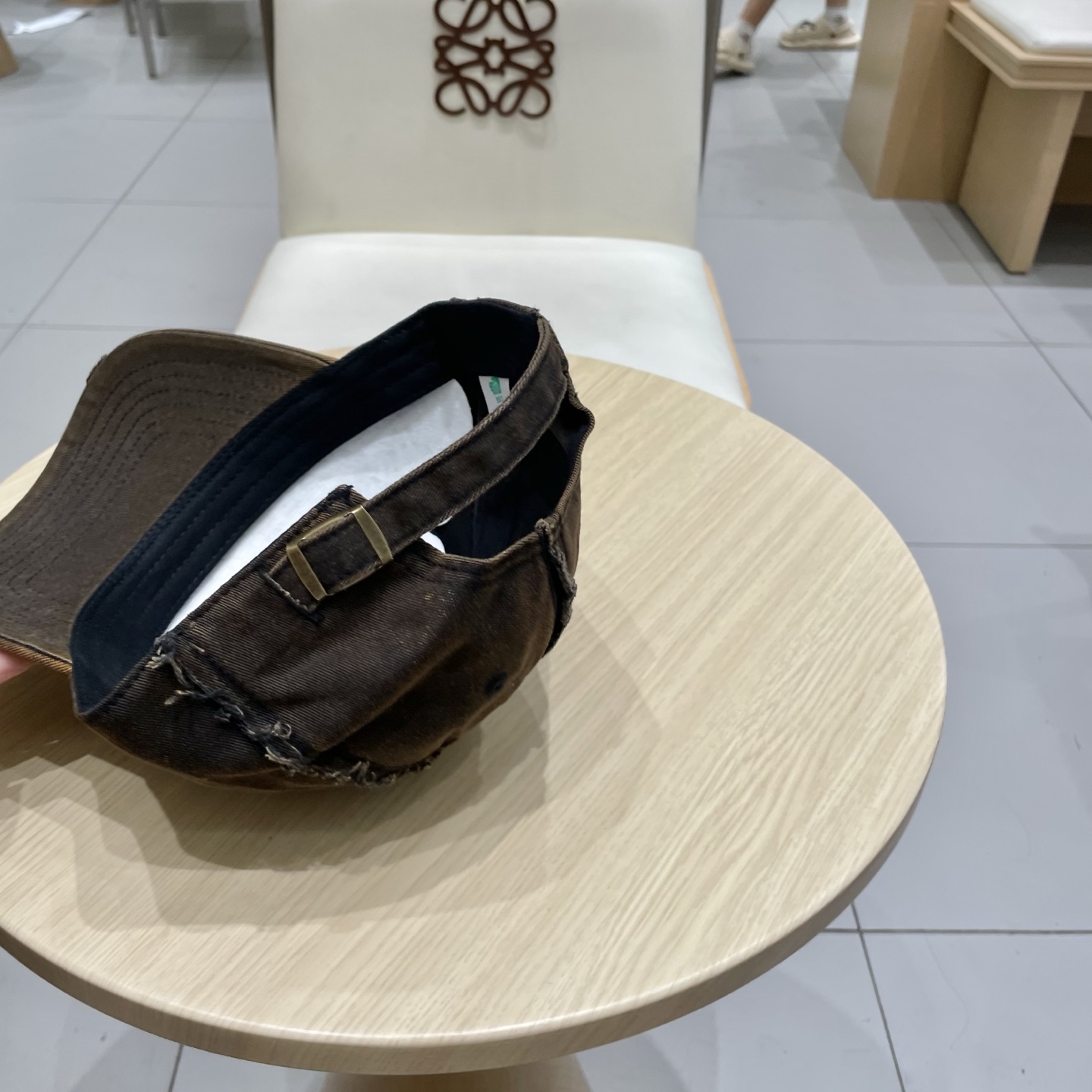  🧢路易威登棒球帽 LouisVuitton😍新款LV棒球帽，重工打造♥️高端大气，百搭款🤗男女通用！跑