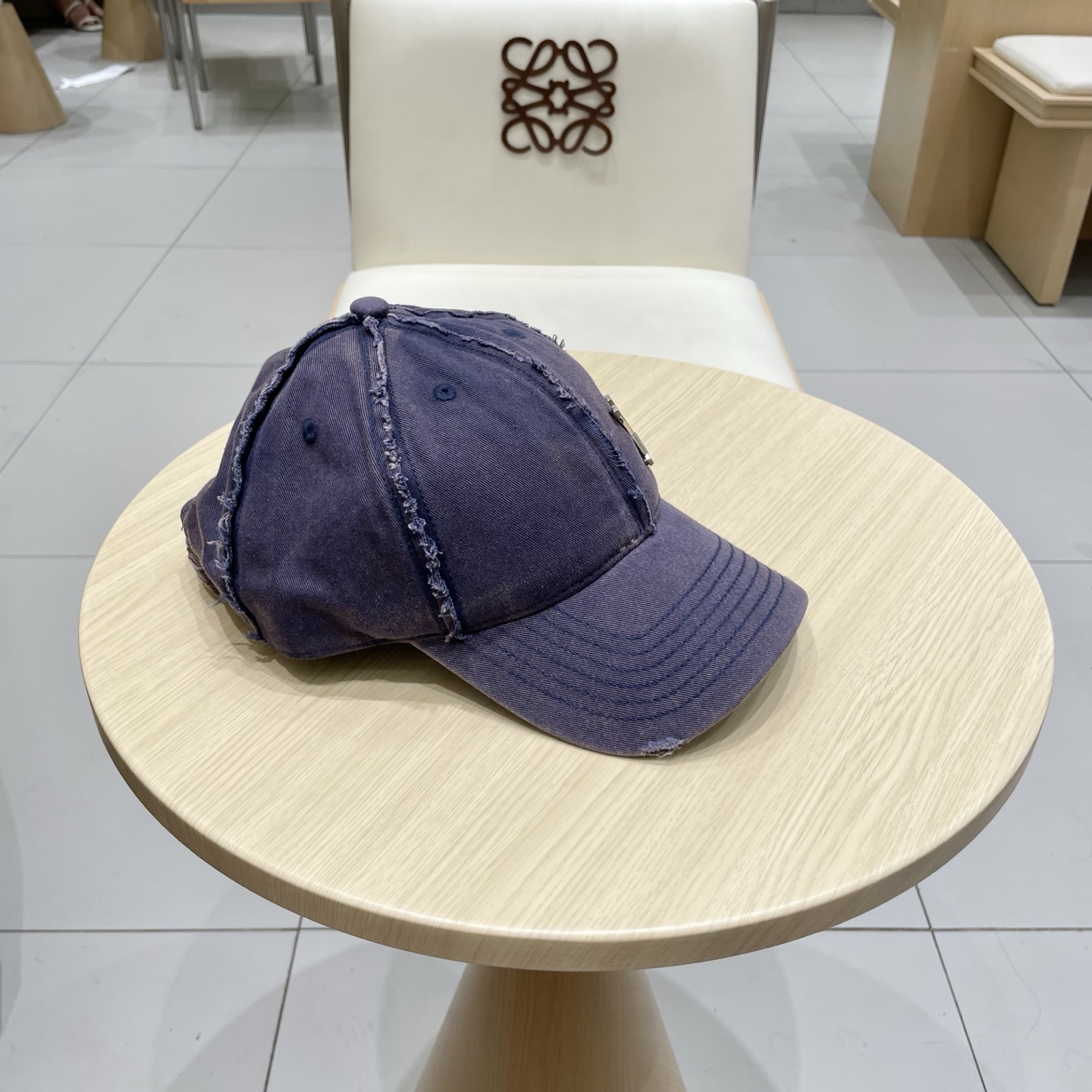  🧢路易威登棒球帽 LouisVuitton😍新款LV棒球帽，重工打造♥️高端大气，百搭款🤗男女通用！跑
