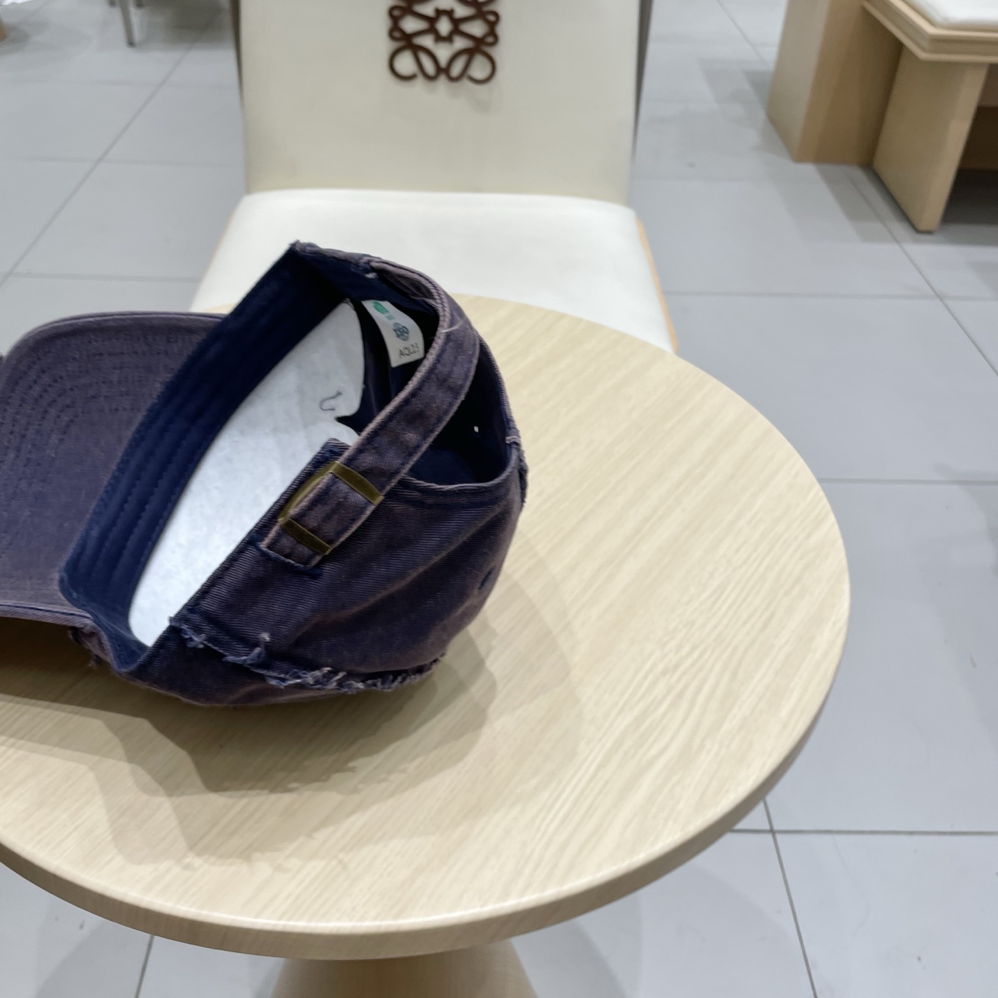  🧢路易威登棒球帽 LouisVuitton😍新款LV棒球帽，重工打造♥️高端大气，百搭款🤗男女通用！跑