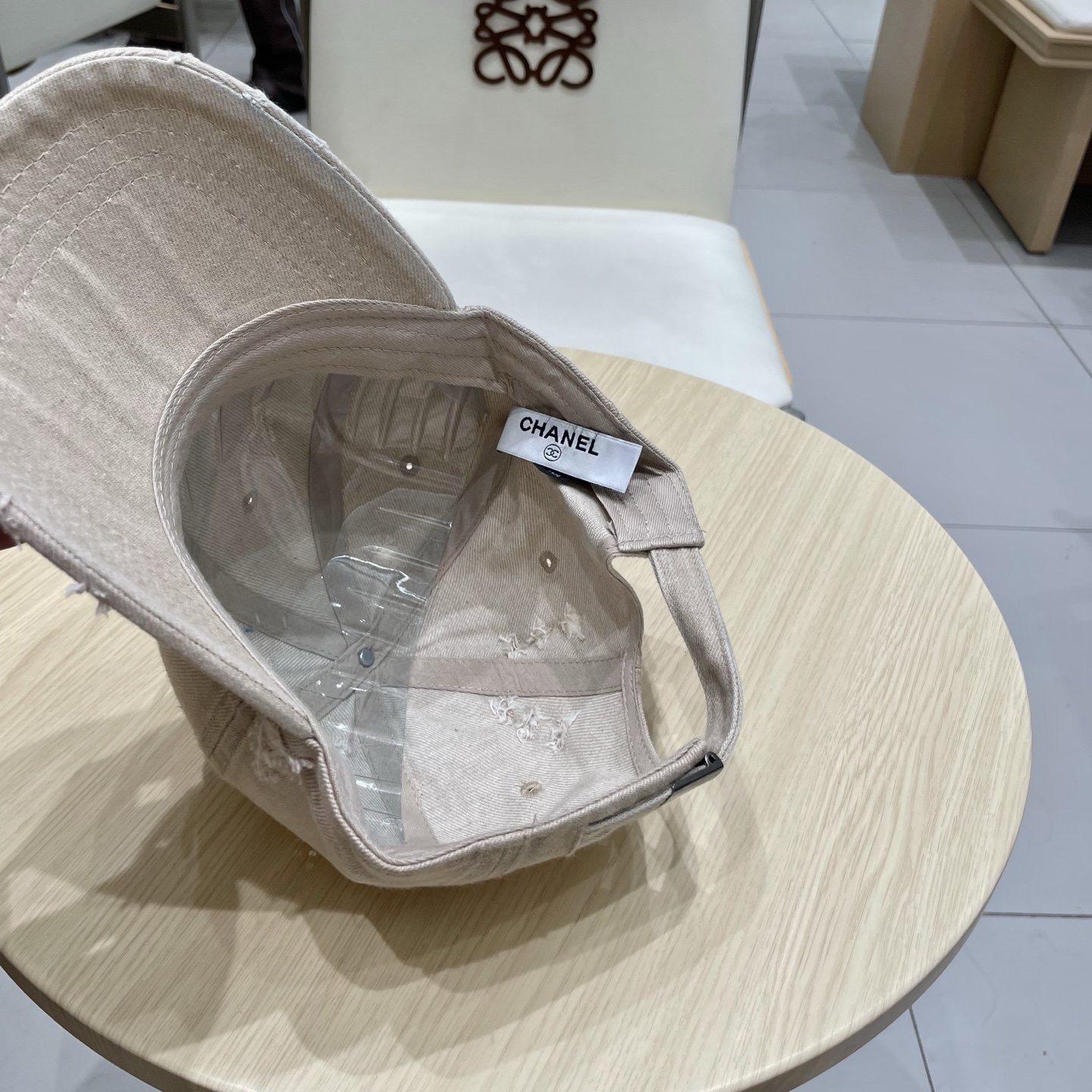  CHANEL香奈儿】新款简约logo棒球帽，新款出货，大牌款超好搭配，赶紧入手！