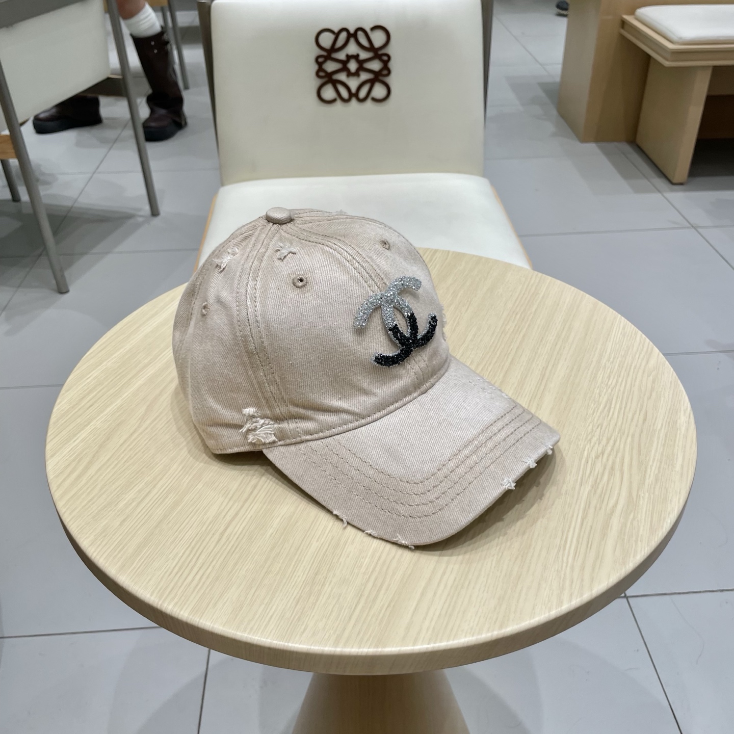  CHANEL香奈儿】新款简约logo棒球帽，新款出货，大牌款超好搭配，赶紧入手！