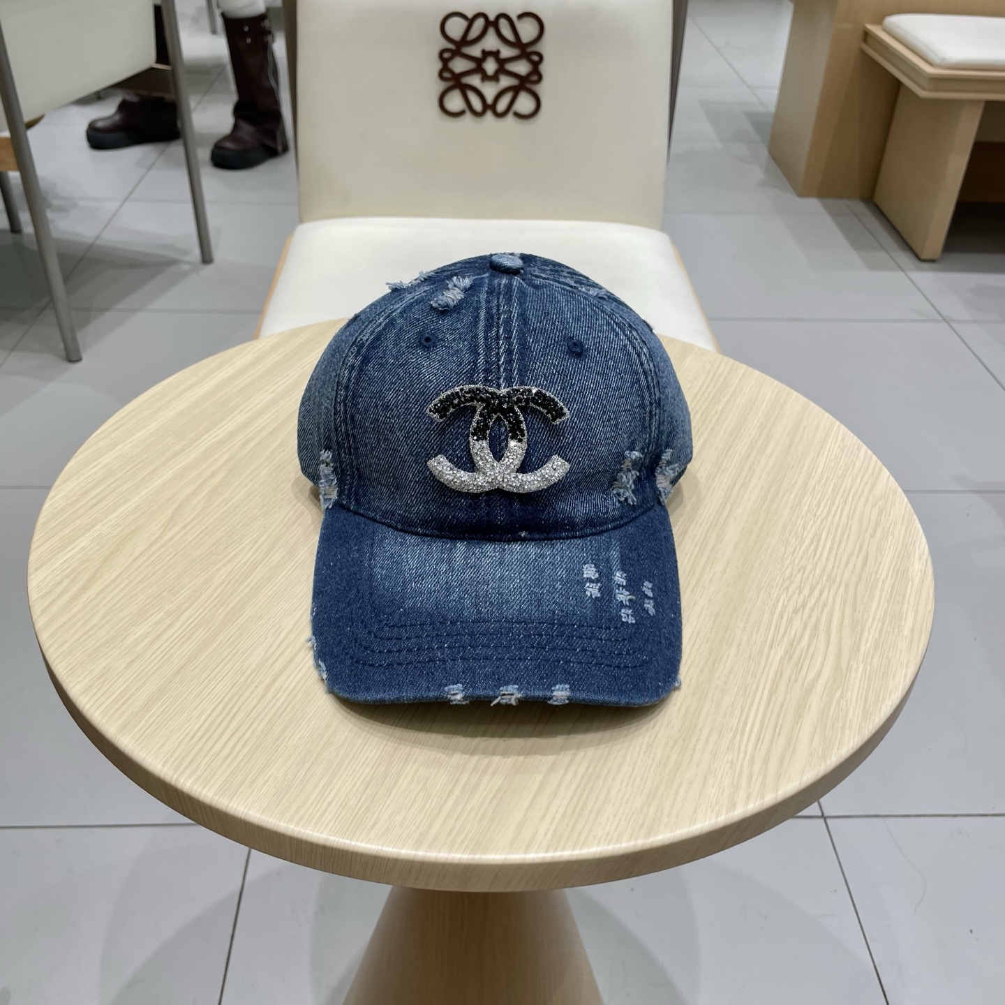  CHANEL香奈儿】新款简约logo棒球帽，新款出货，大牌款超好搭配，赶紧入手！