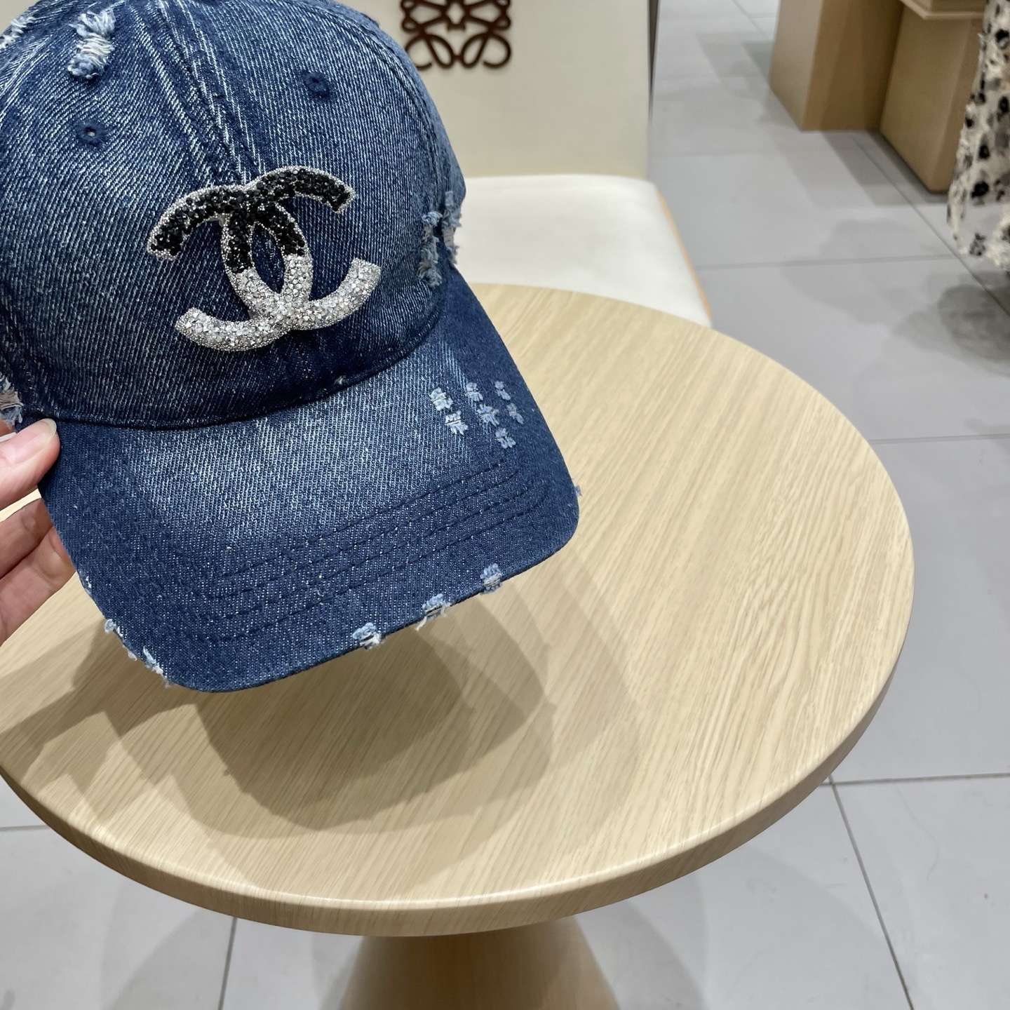  CHANEL香奈儿】新款简约logo棒球帽，新款出货，大牌款超好搭配，赶紧入手！