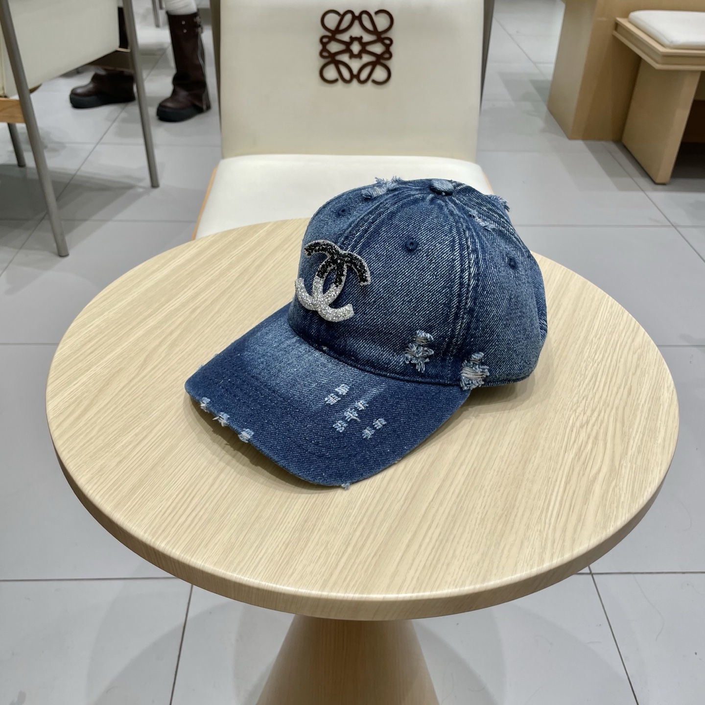  CHANEL香奈儿】新款简约logo棒球帽，新款出货，大牌款超好搭配，赶紧入手！