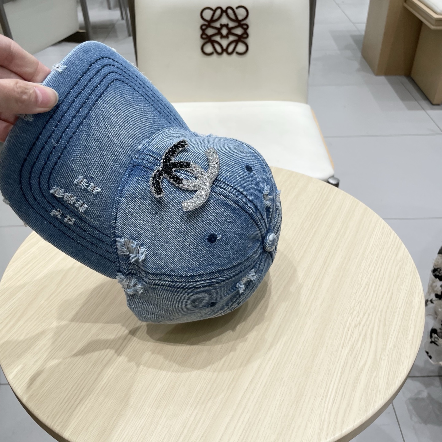  CHANEL香奈儿】新款简约logo棒球帽，新款出货，大牌款超好搭配，赶紧入手！