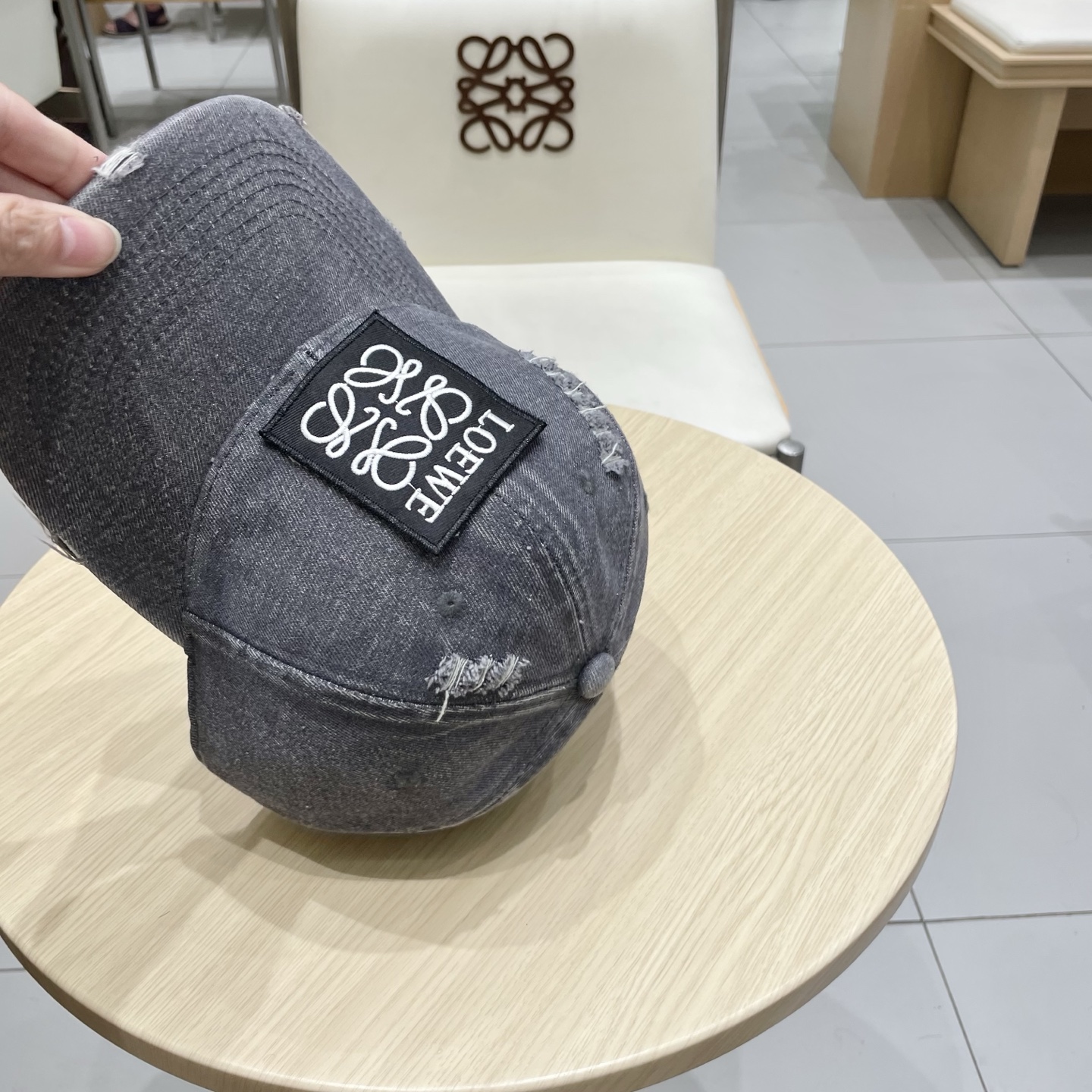  【罗意威】新款刺绣棒球帽，专柜同步出货，大牌款超好搭配，赶紧入手