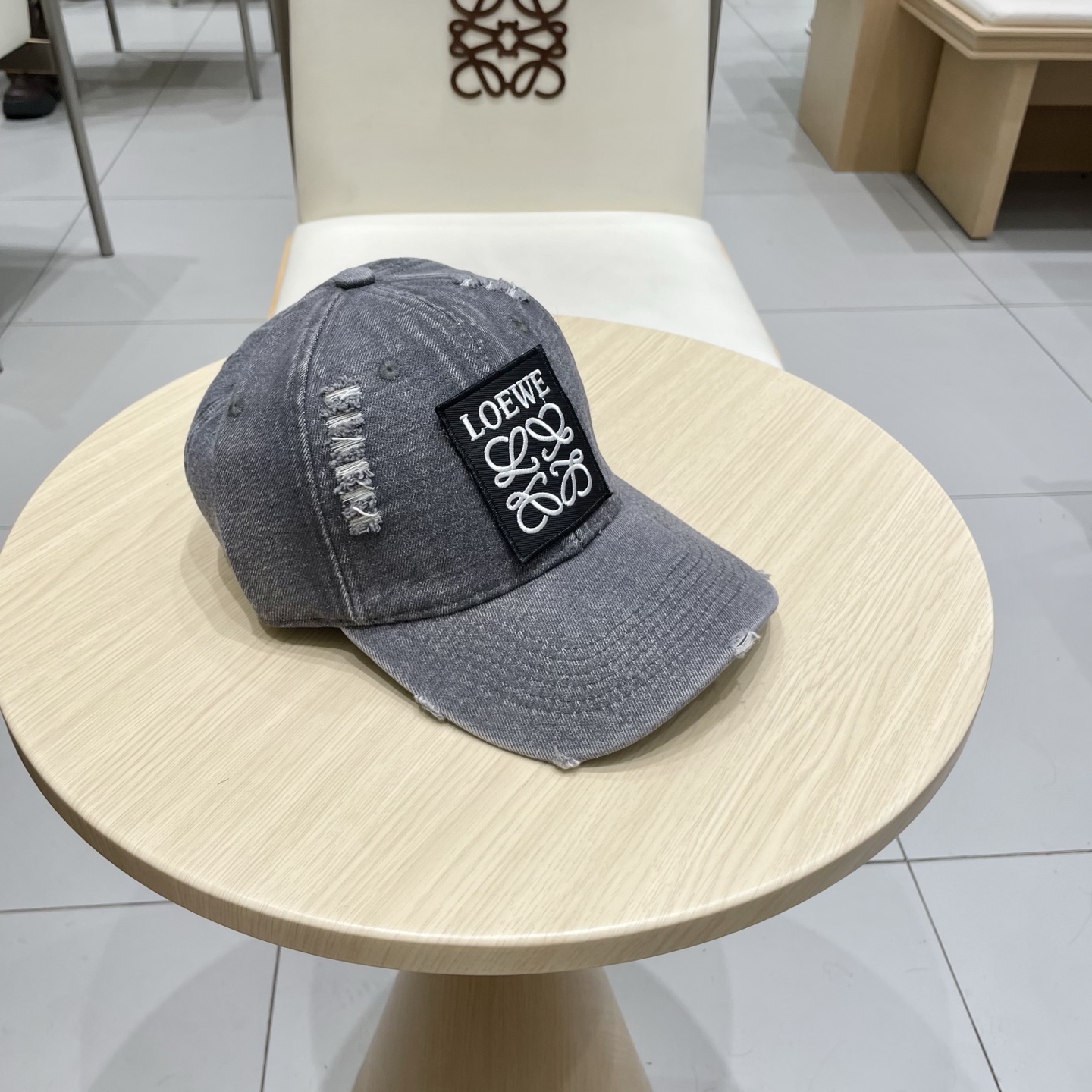  【罗意威】新款刺绣棒球帽，专柜同步出货，大牌款超好搭配，赶紧入手