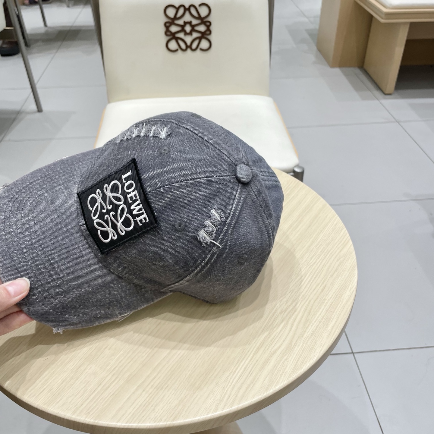  【罗意威】新款刺绣棒球帽，专柜同步出货，大牌款超好搭配，赶紧入手