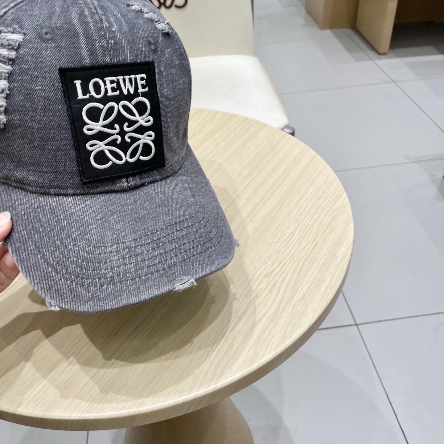  【罗意威】新款刺绣棒球帽，专柜同步出货，大牌款超好搭配，赶紧入手