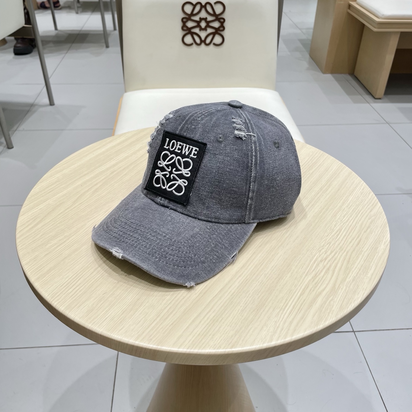  【罗意威】新款刺绣棒球帽，专柜同步出货，大牌款超好搭配，赶紧入手