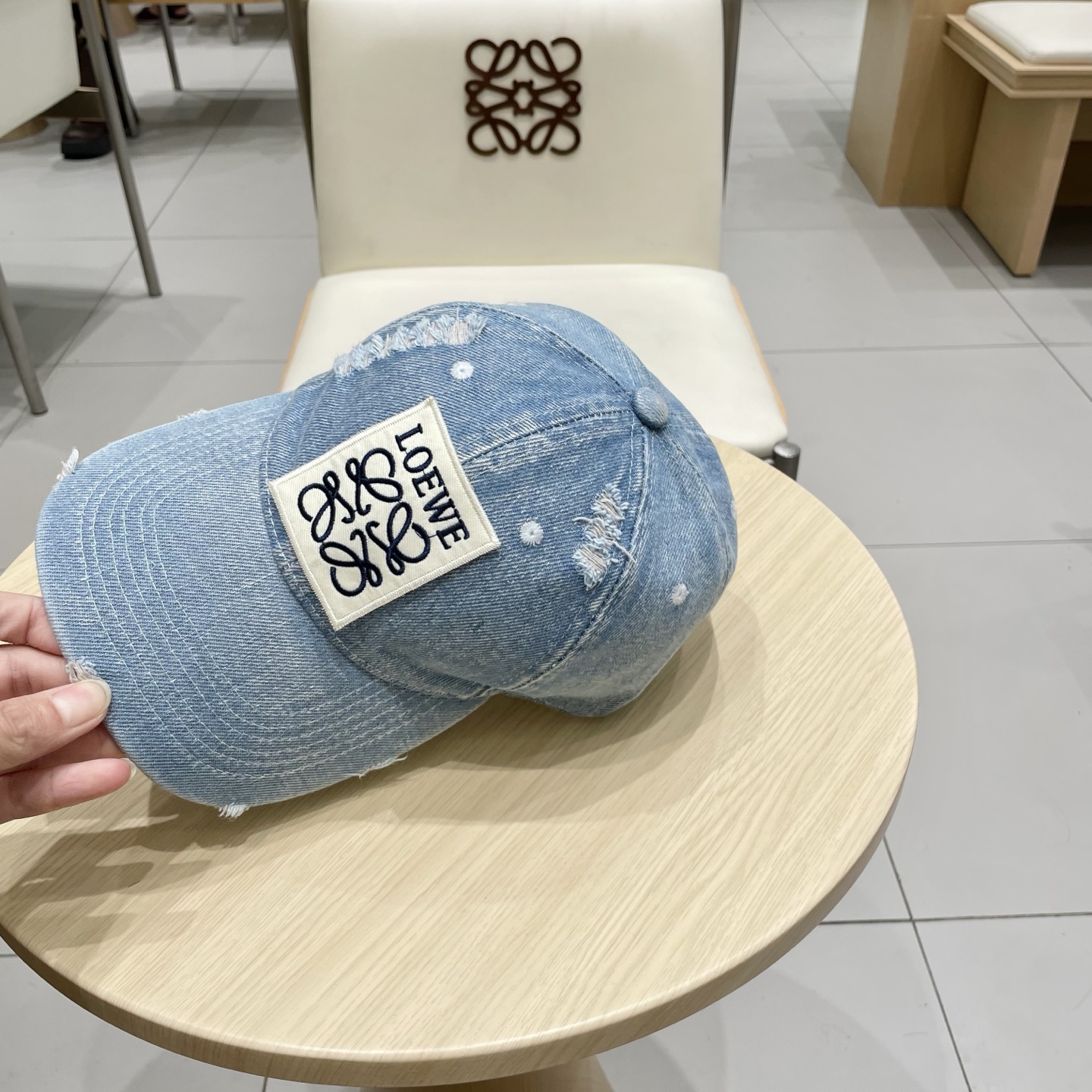  【罗意威】新款刺绣棒球帽，专柜同步出货，大牌款超好搭配，赶紧入手