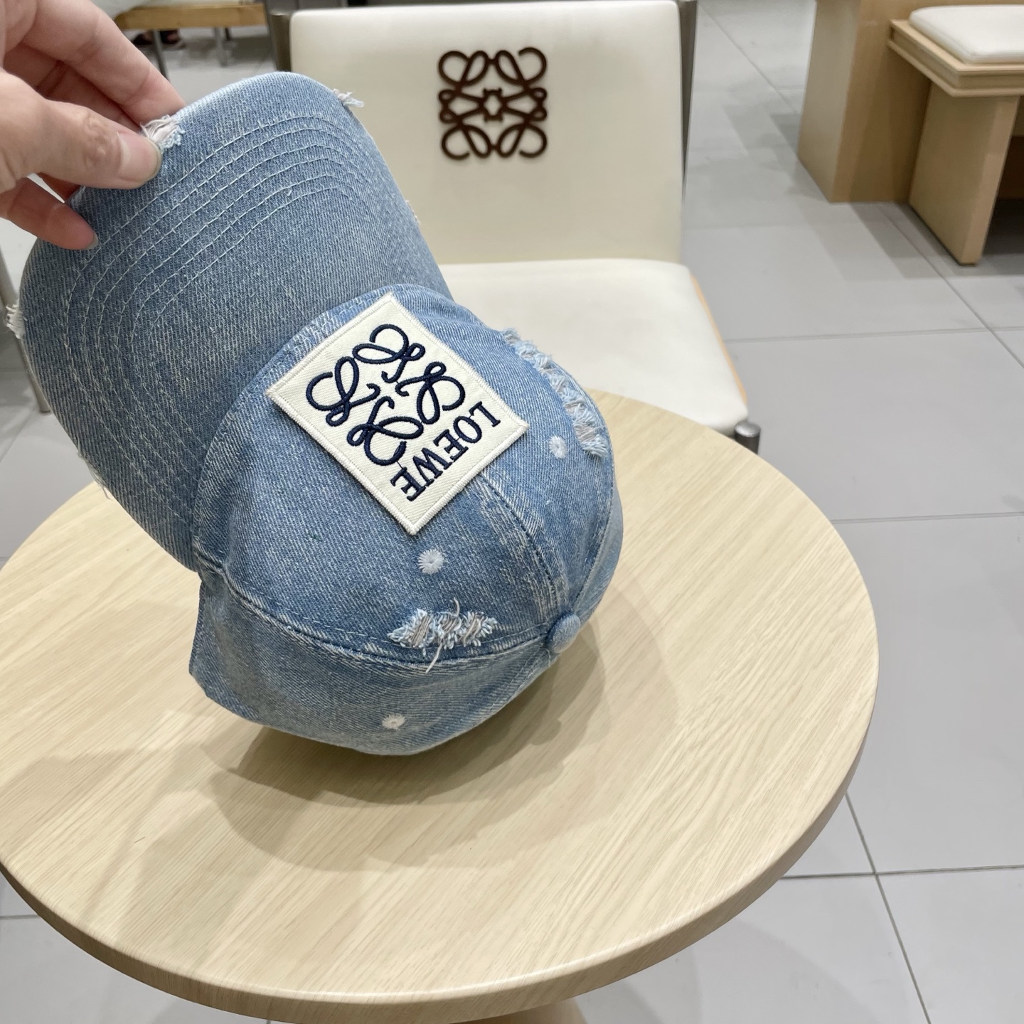  【罗意威】新款刺绣棒球帽，专柜同步出货，大牌款超好搭配，赶紧入手