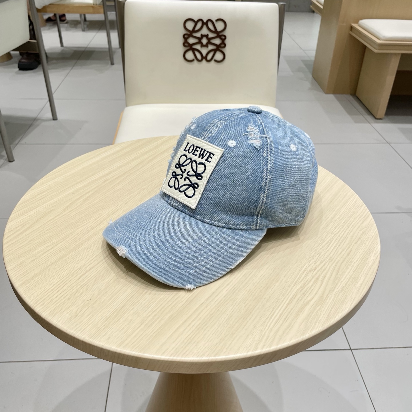  【罗意威】新款刺绣棒球帽，专柜同步出货，大牌款超好搭配，赶紧入手