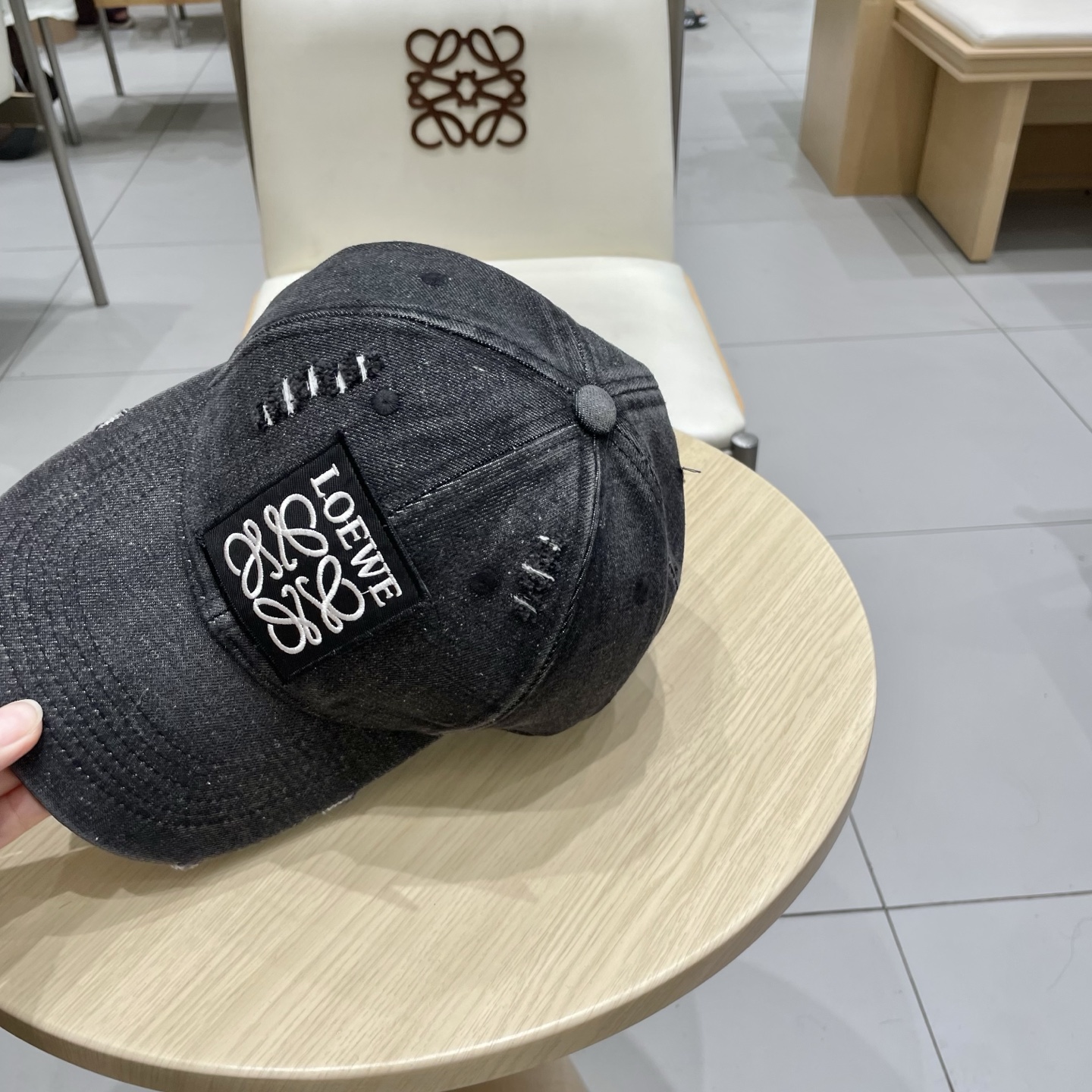  【罗意威】新款刺绣棒球帽，专柜同步出货，大牌款超好搭配，赶紧入手