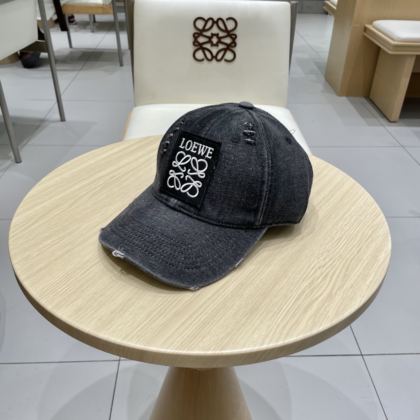  【罗意威】新款刺绣棒球帽，专柜同步出货，大牌款超好搭配，赶紧入手