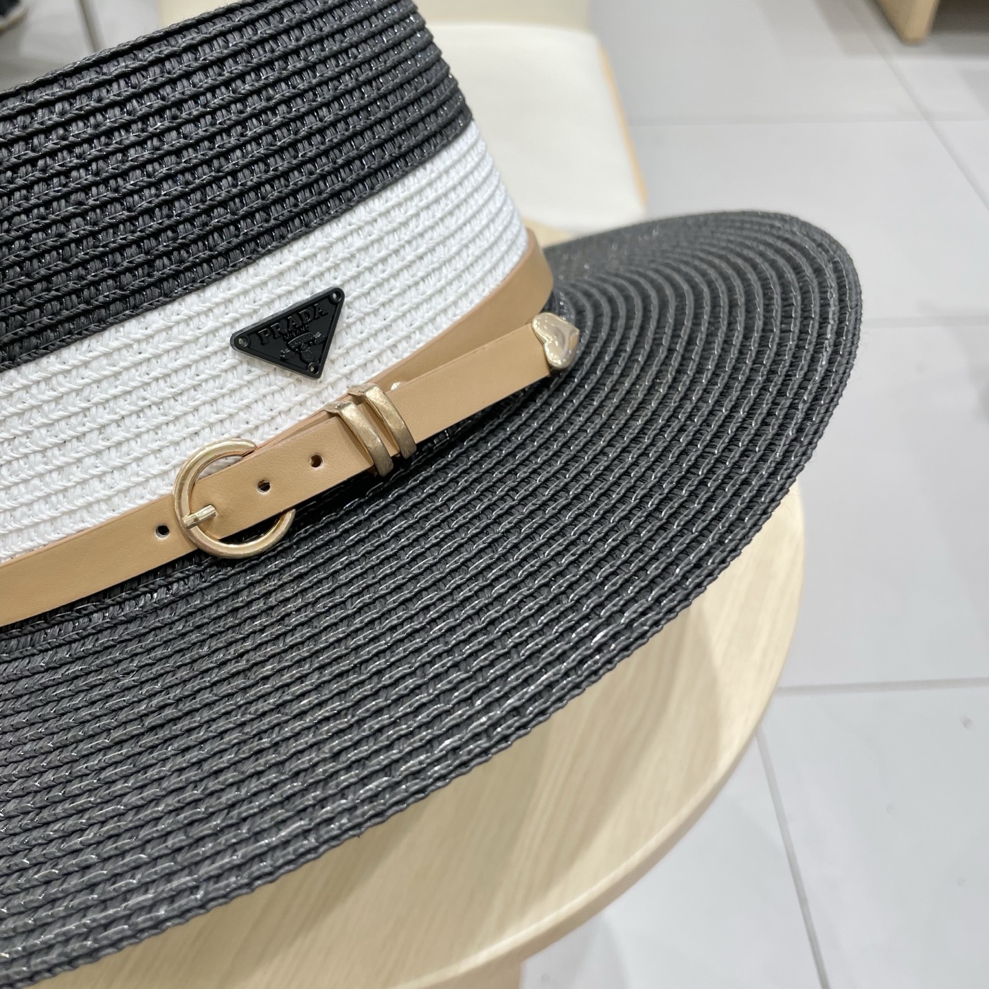 Prada普拉达平顶草帽，拼色礼帽，头围57cm