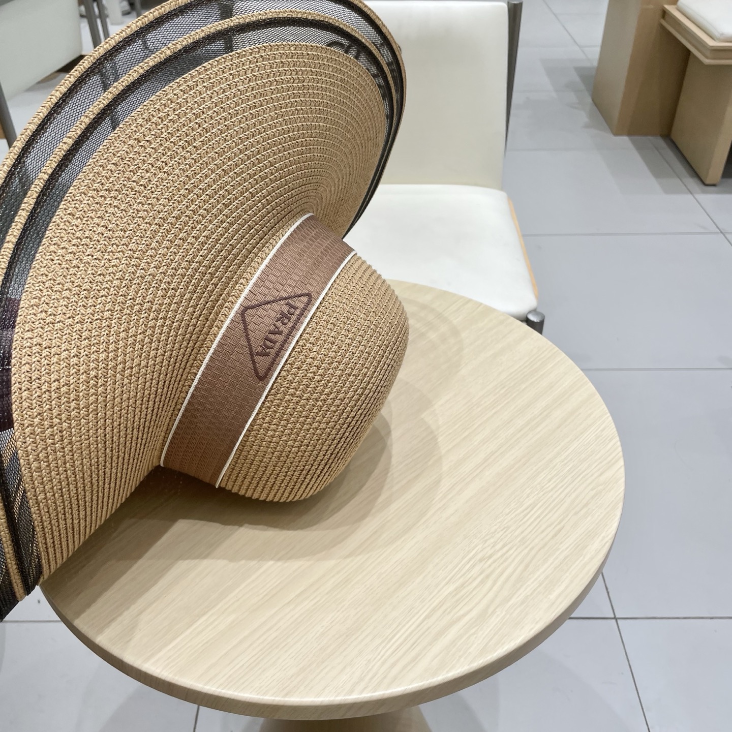  普拉达新款平顶礼帽，大帽檐草帽，头围57cm